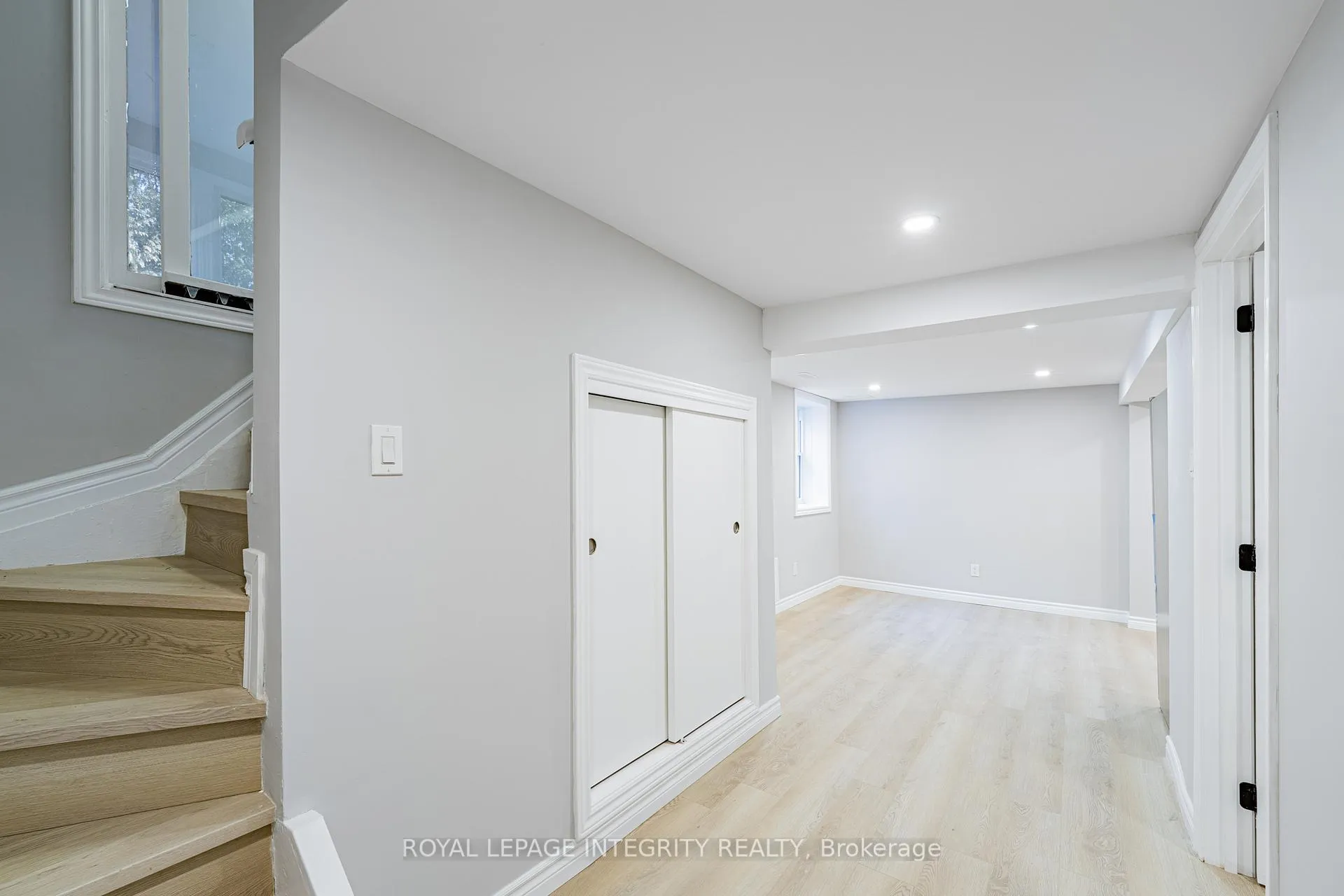 Photo 8 of 1746 - B Gage Crescent, Ottawa, Bel Air Heights — HOMEH