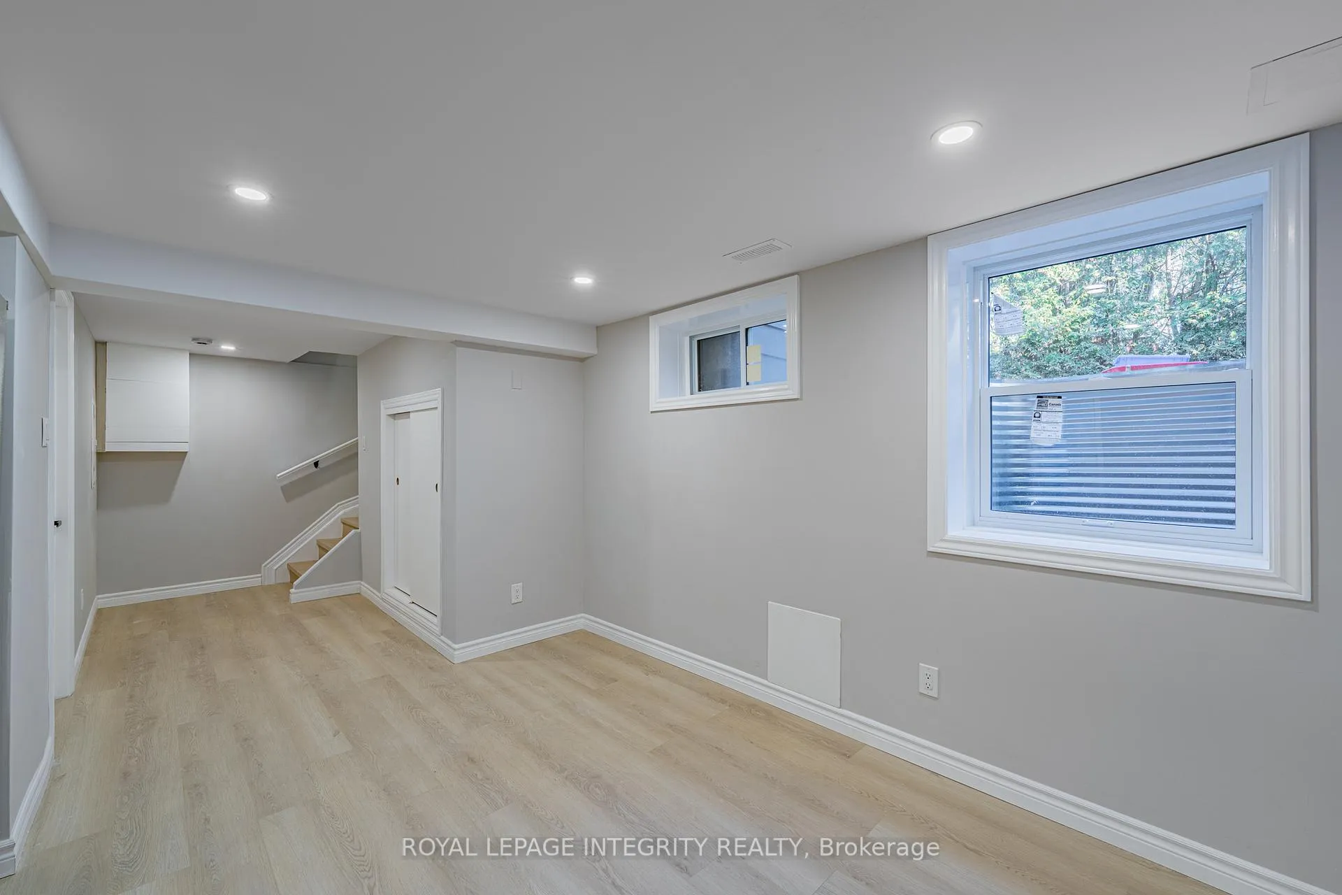 Photo 10 of 1746 - B Gage Crescent, Ottawa, Bel Air Heights — HOMEH
