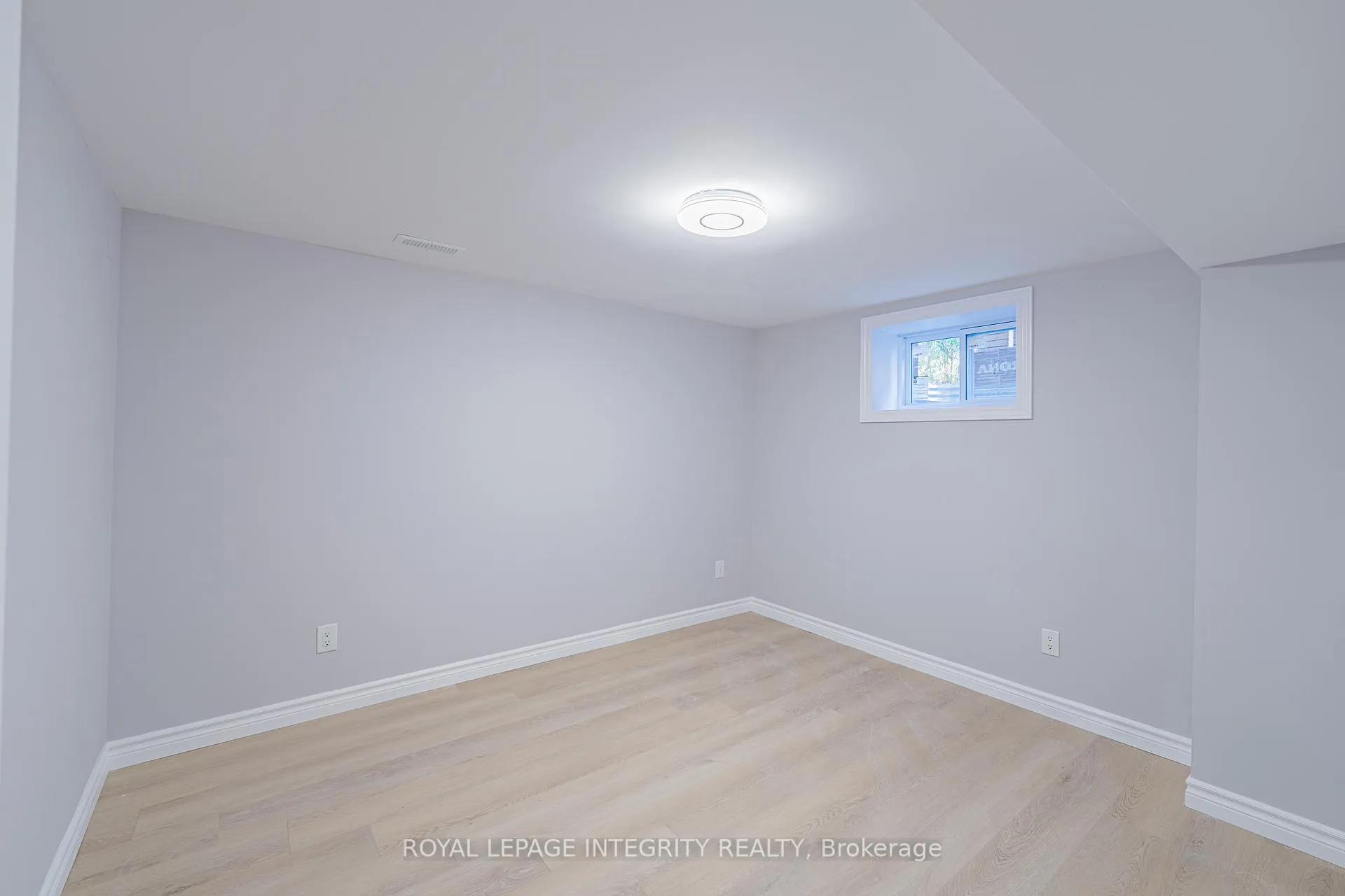Photo 16 of 1746 - B Gage Crescent, Ottawa, Bel Air Heights — HOMEH