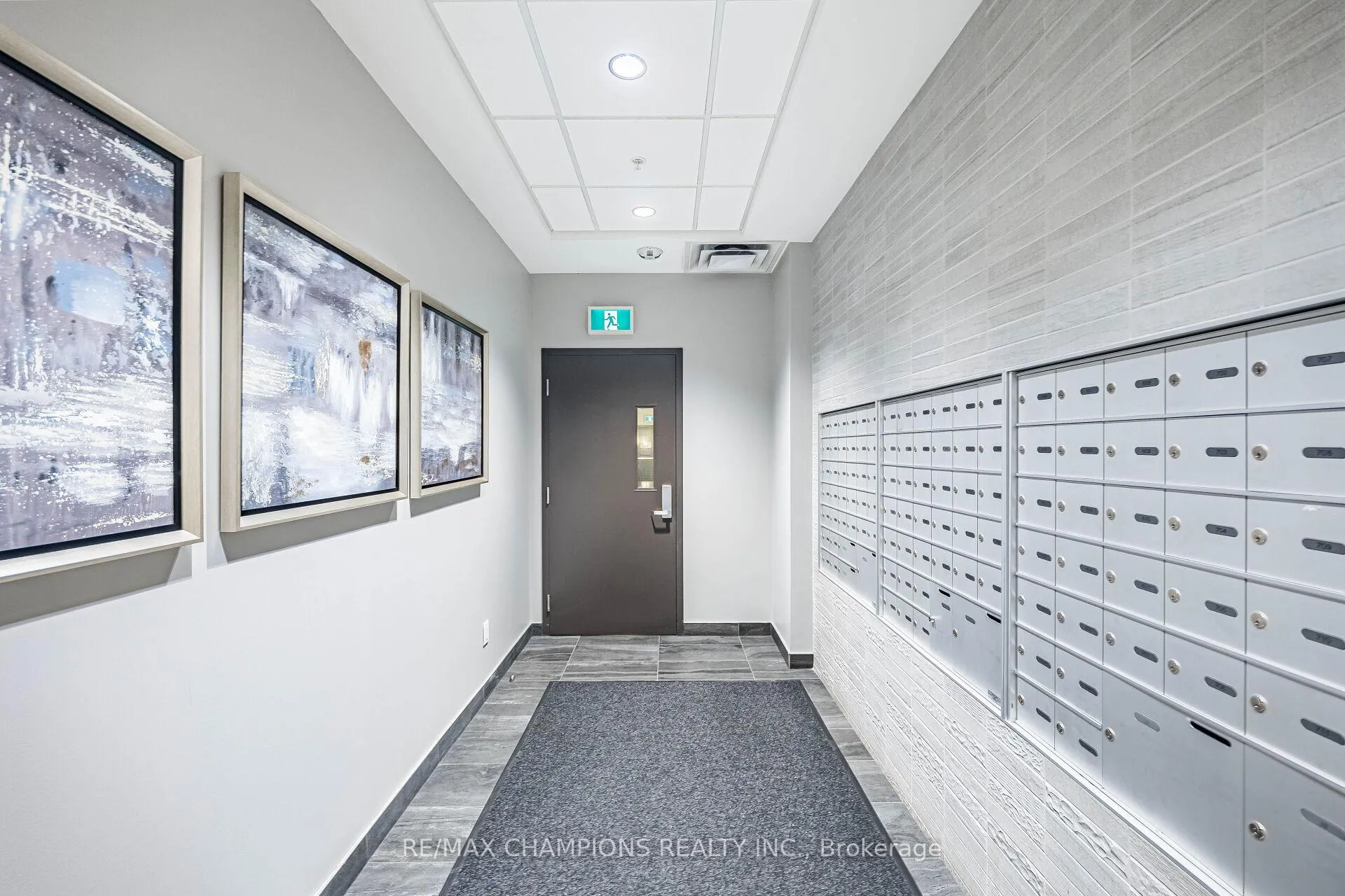 Photo 8 of 30 Hamilton Street, Hamilton, Waterdown — HOMEH
