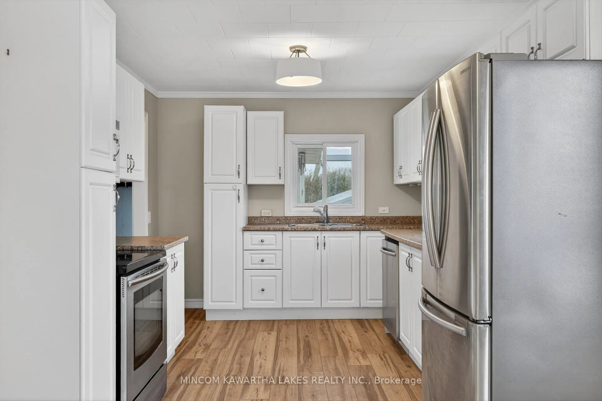 Photo 10 of 8 West Street N, Kawartha Lakes, Fenelon Falls — HOMEH