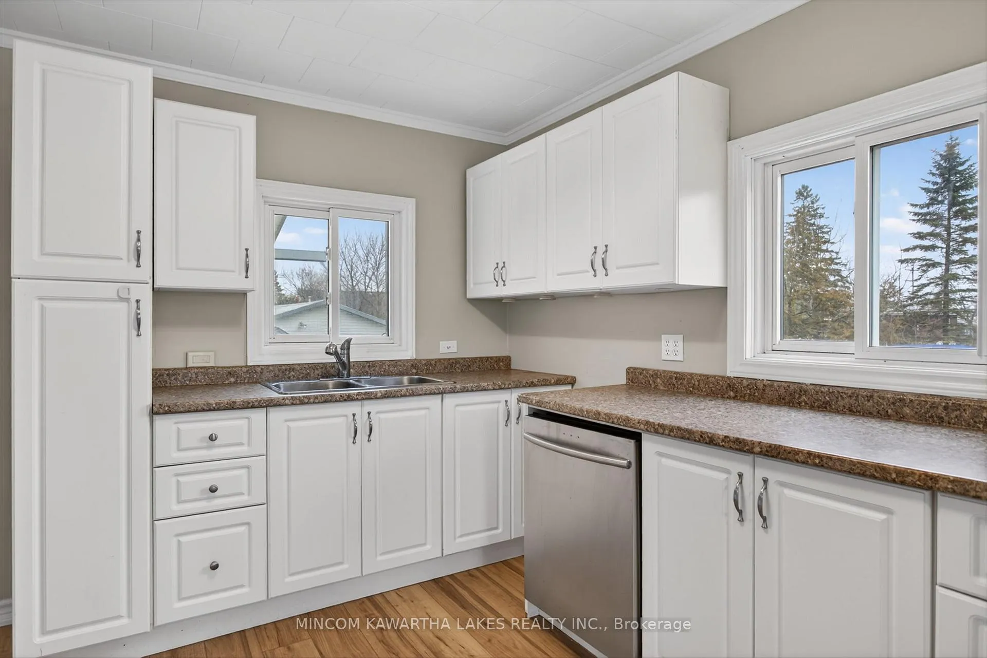 Photo 11 of 8 West Street N, Kawartha Lakes, Fenelon Falls — HOMEH