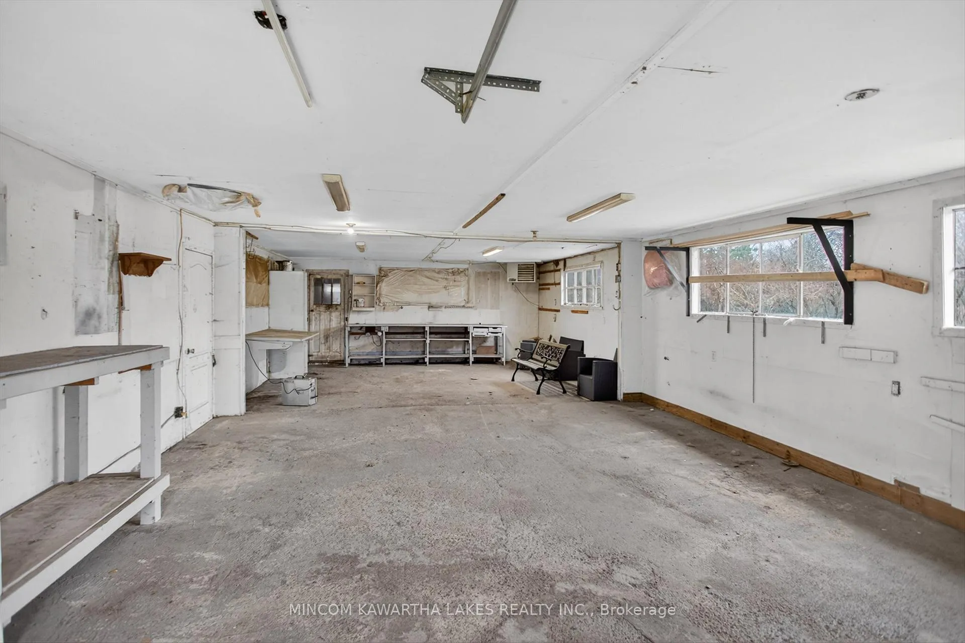 Photo 40 of 8 West Street N, Kawartha Lakes, Fenelon Falls — HOMEH