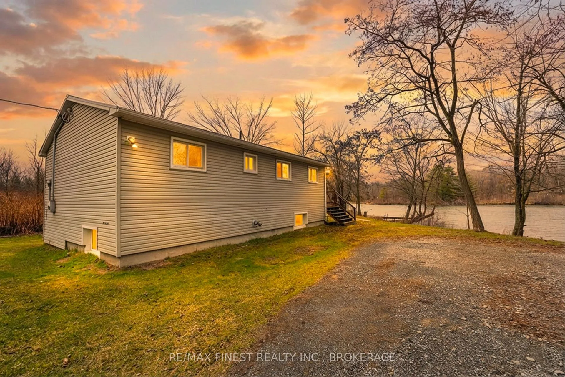 Photo 1 of 4419 Westview Lane, Frontenac, Frontenac South — HOMEH