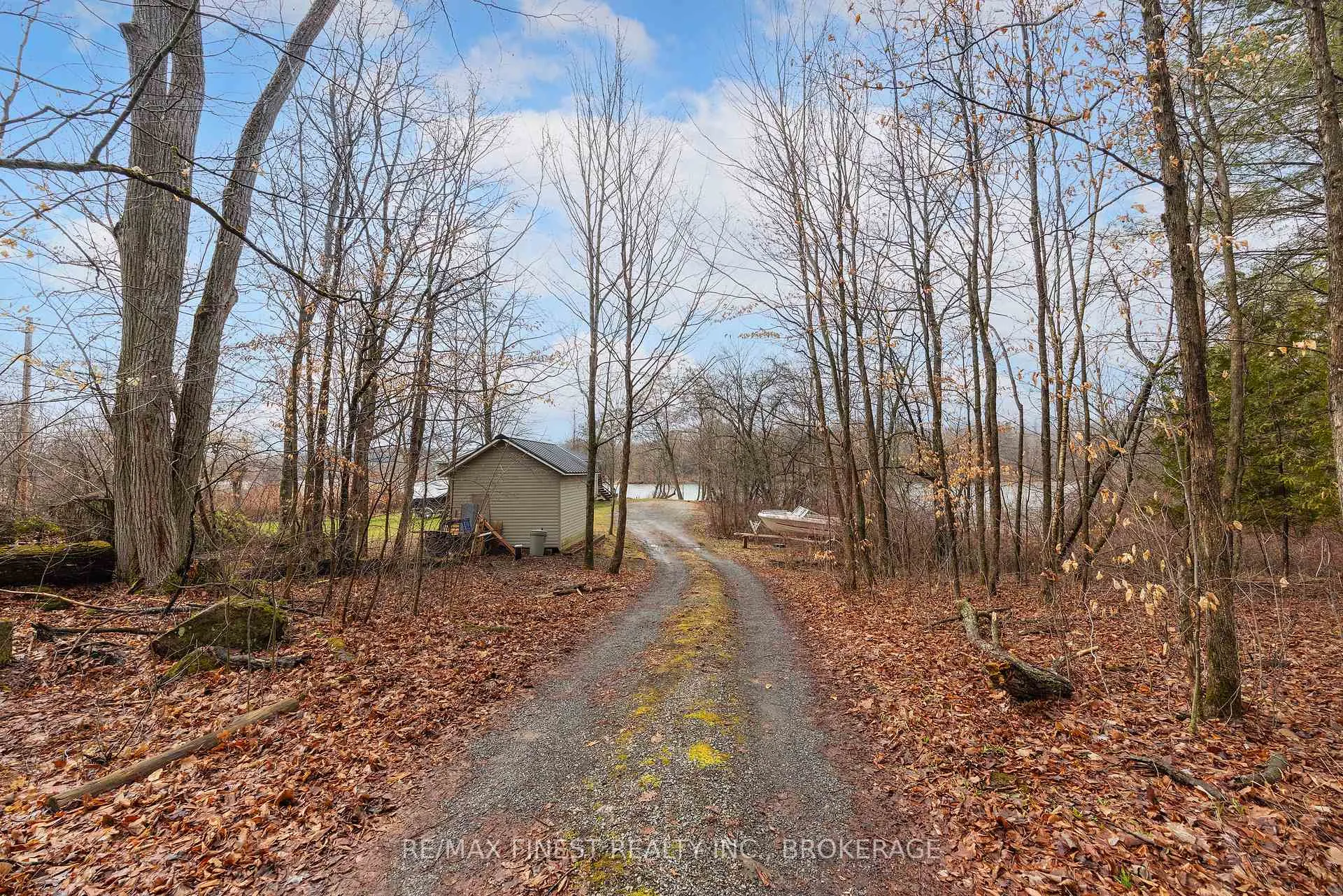 Photo 5 of 4419 Westview Lane, Frontenac, Frontenac South — HOMEH