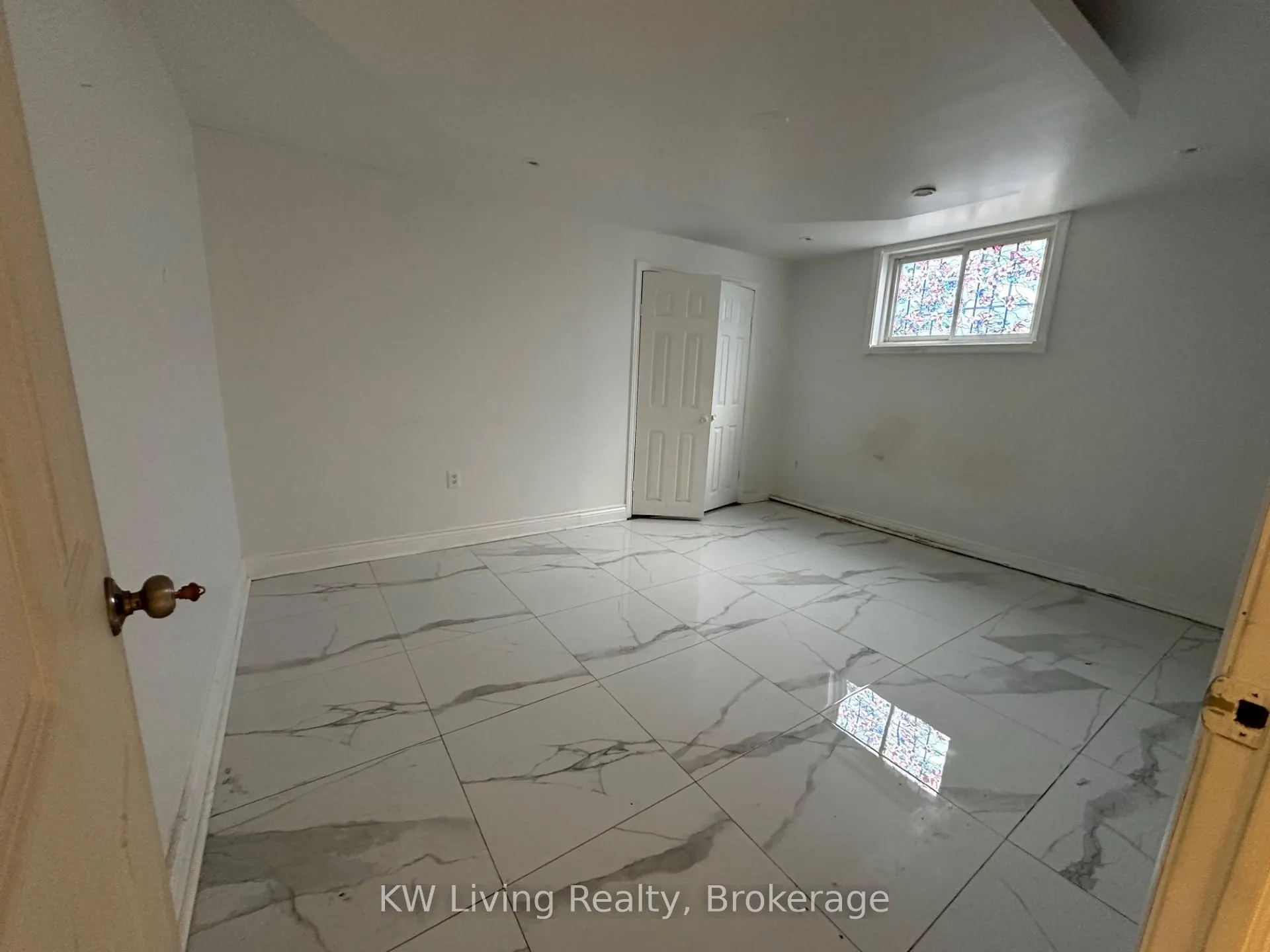 Photo 5 of 782 Liverpool Road, Pickering, Bay Ridges — HOMEH