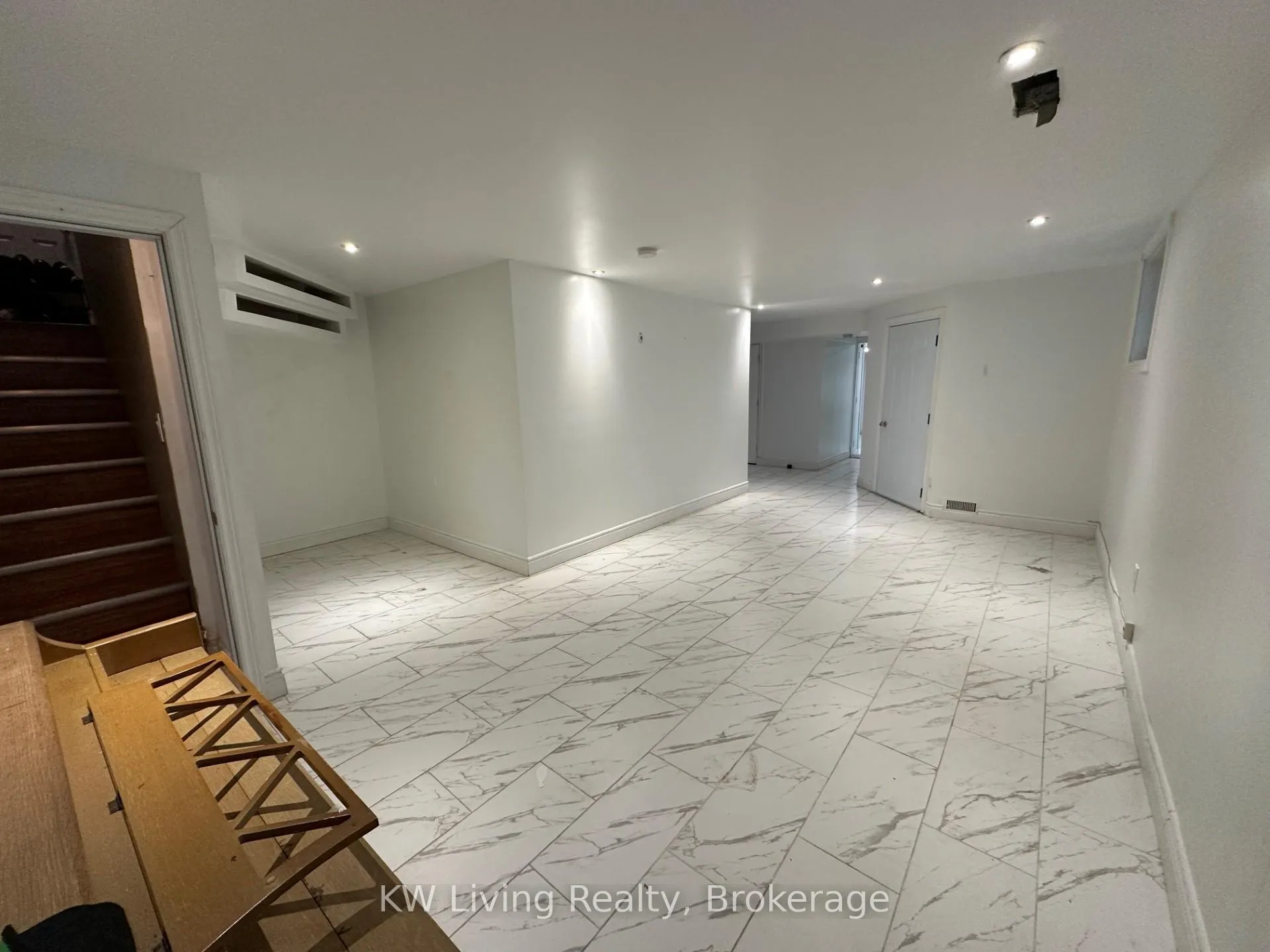 Photo 8 of 782 Liverpool Road, Pickering, Bay Ridges — HOMEH