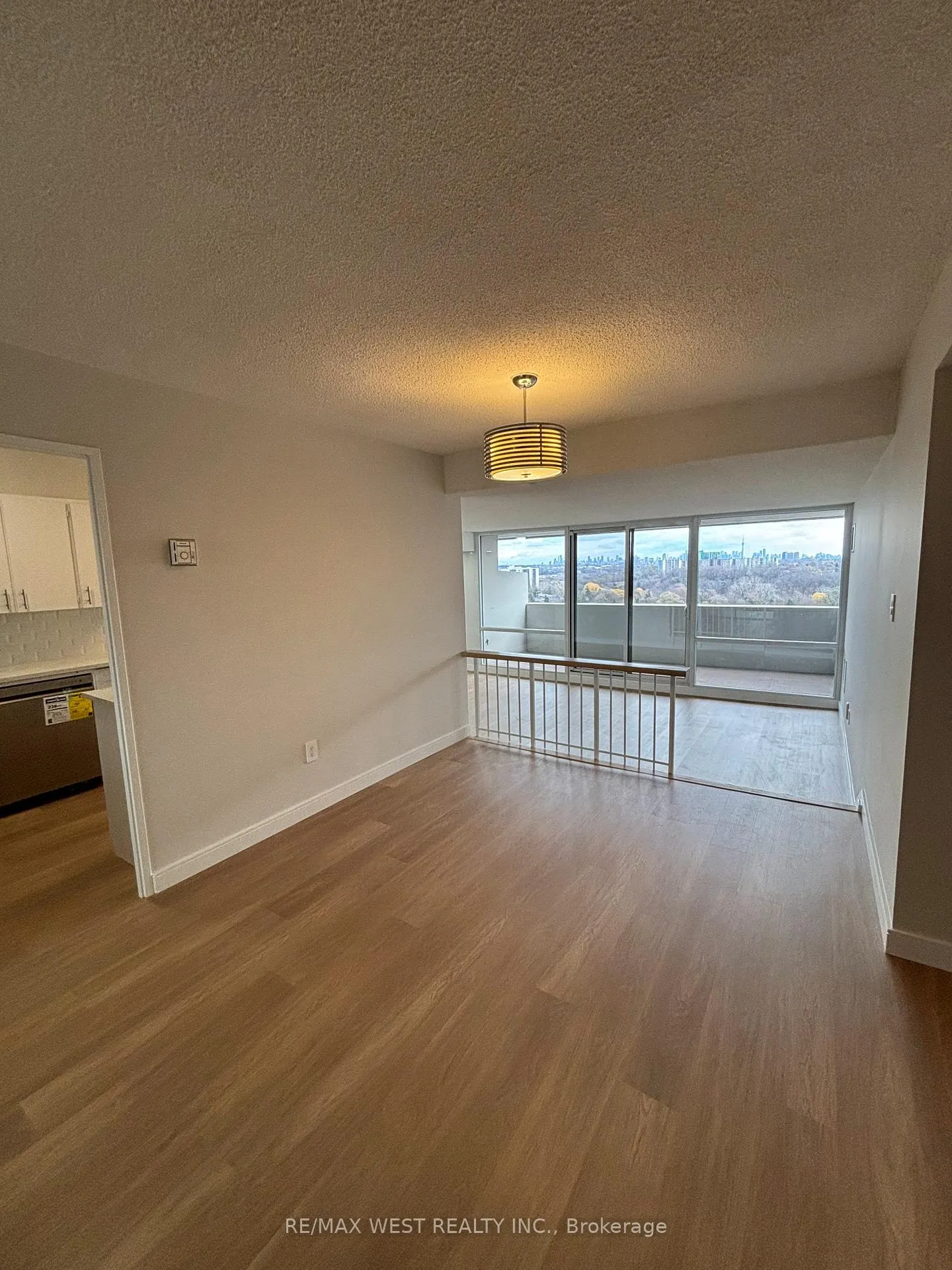 Photo 2 of Unit 1908, 260 Scarlett Road, Toronto, Rockcliffe-Smythe — HOMEH