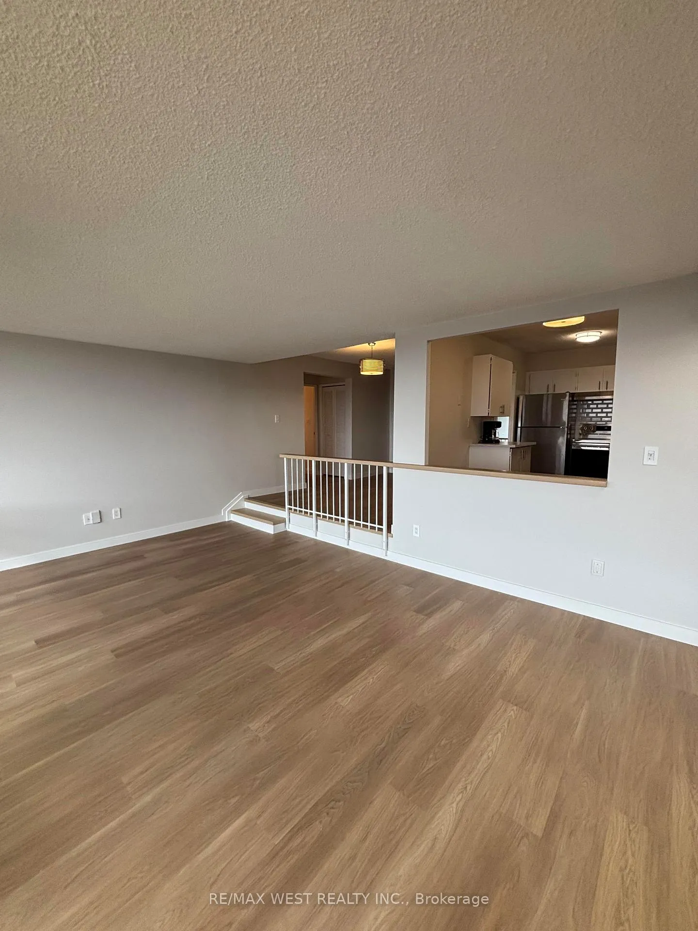 Photo 11 of Unit 1908, 260 Scarlett Road, Toronto, Rockcliffe-Smythe — HOMEH