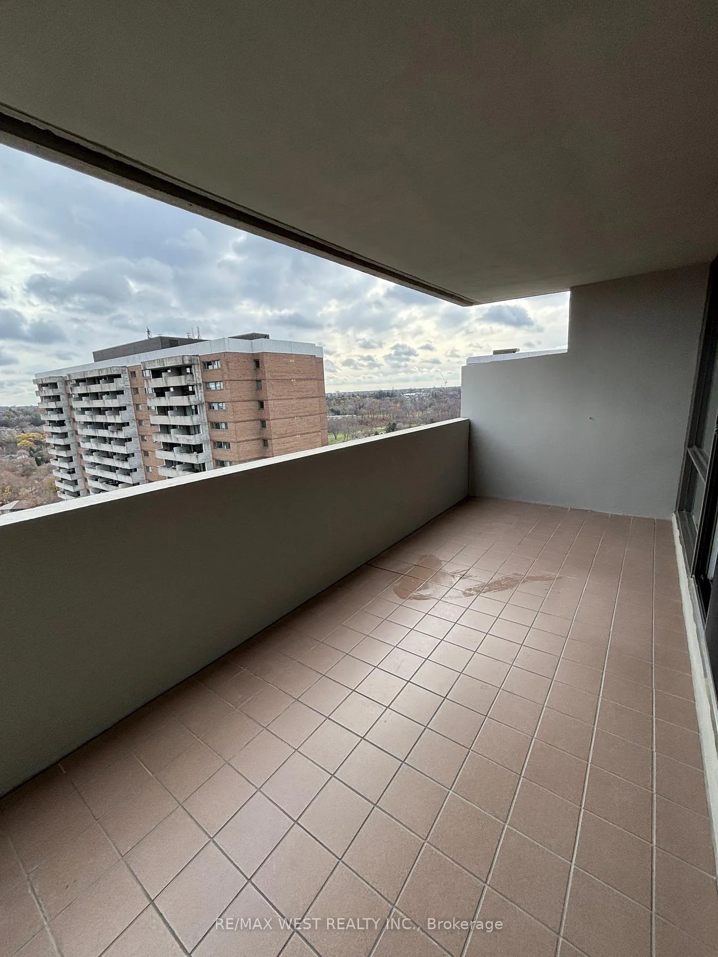 Photo 18 of Unit 1908, 260 Scarlett Road, Toronto, Rockcliffe-Smythe — HOMEH