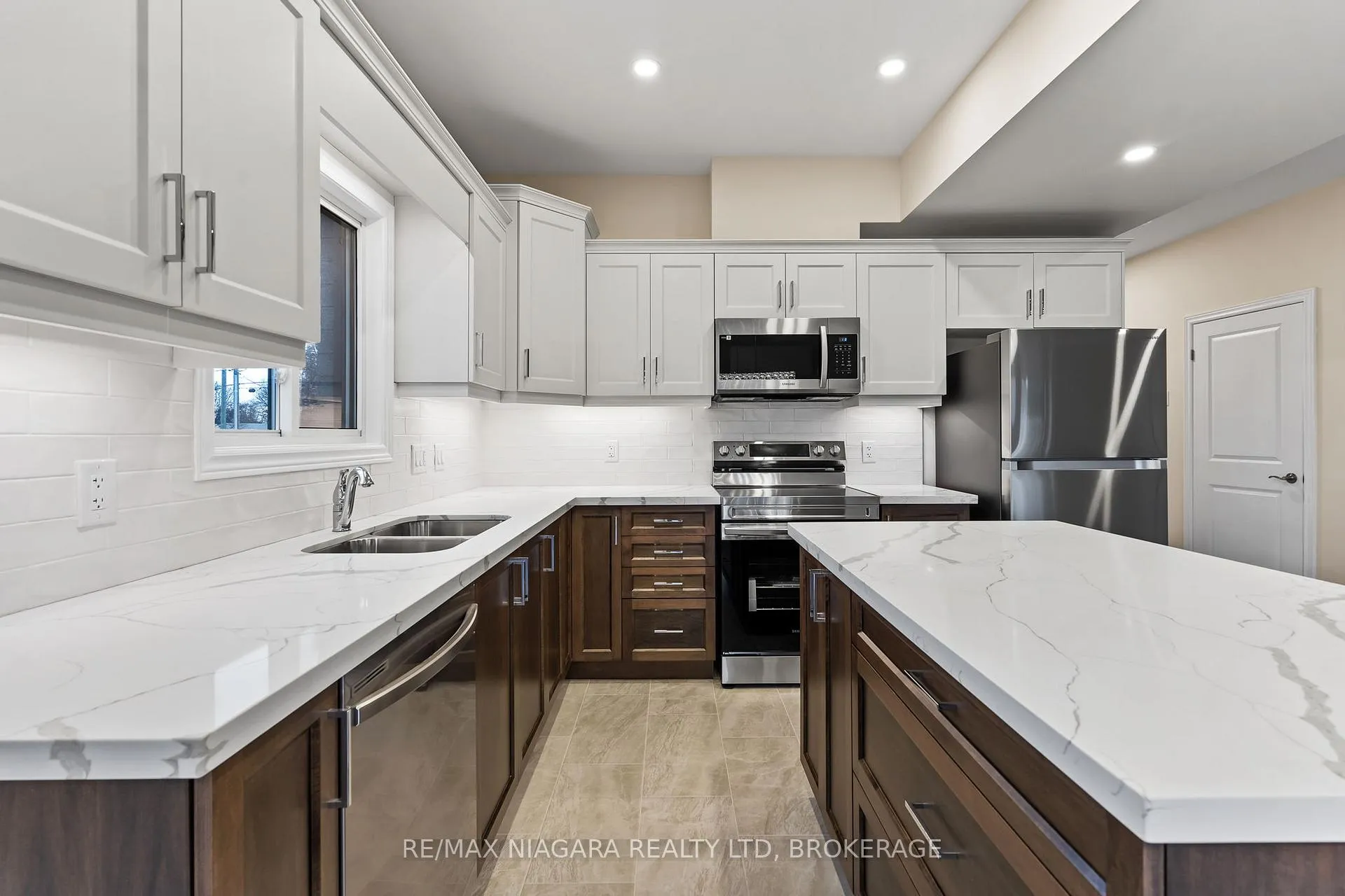 Photo 9 of Unit B, 427 Vine Street, St. Catharines, Vine/Linwell — HOMEH