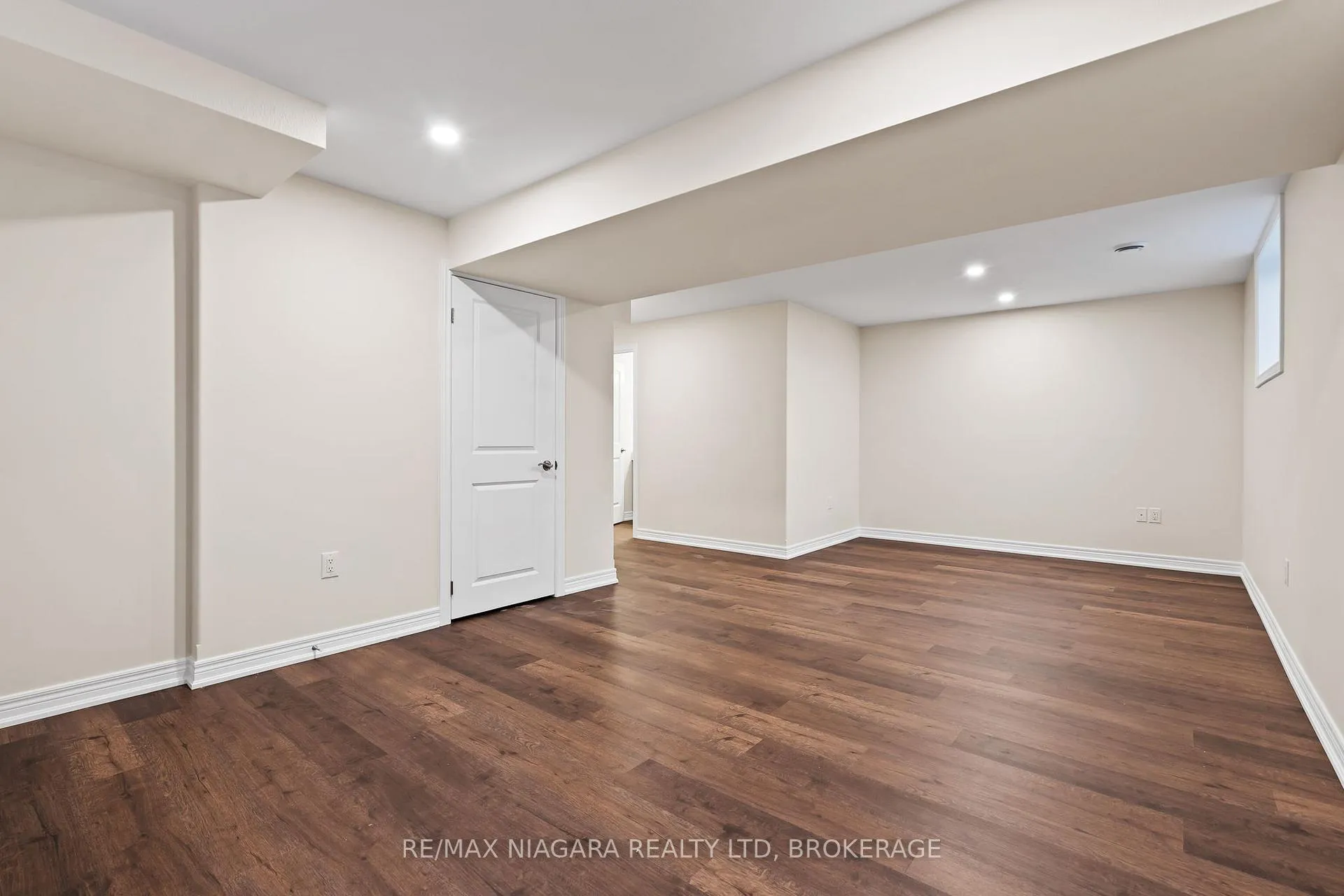 Photo 24 of Unit B, 427 Vine Street, St. Catharines, Vine/Linwell — HOMEH