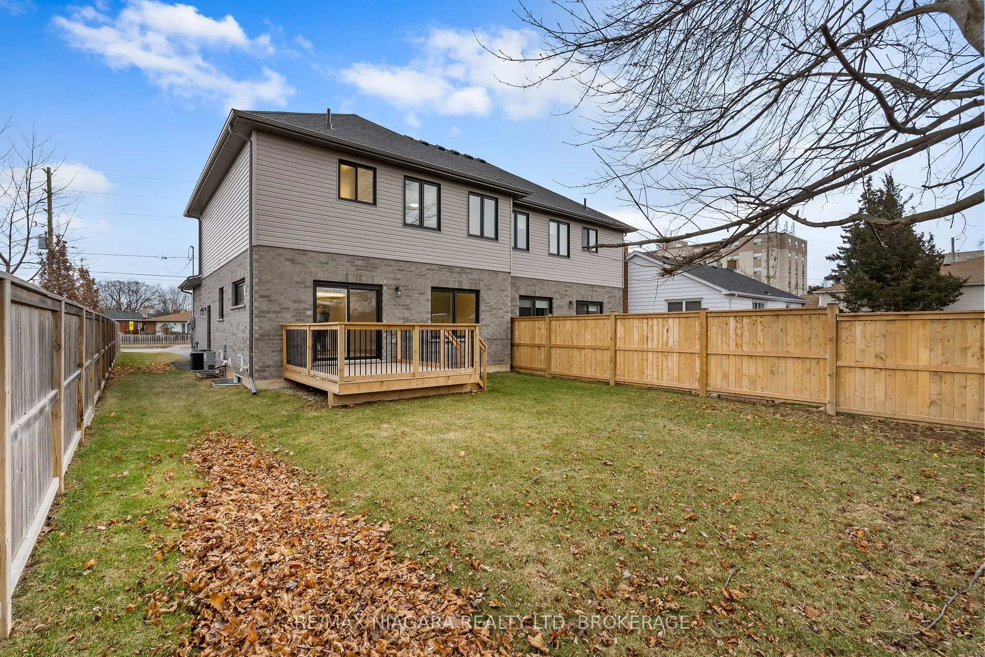Photo 25 of Unit B, 427 Vine Street, St. Catharines, Vine/Linwell — HOMEH