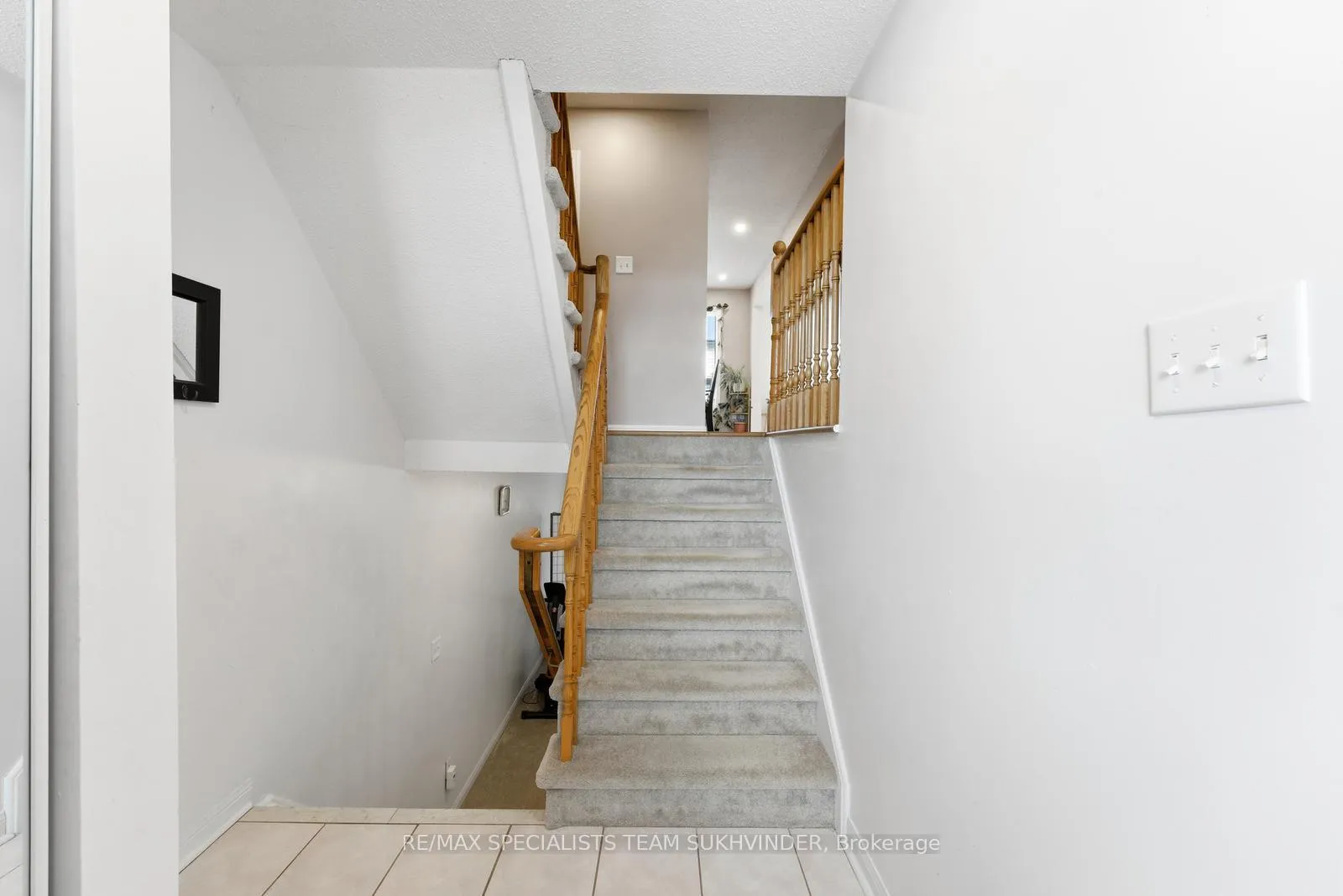 Photo 8 of Unit 92, 2 Clay Brick Court, Brampton, Brampton North — HOMEH