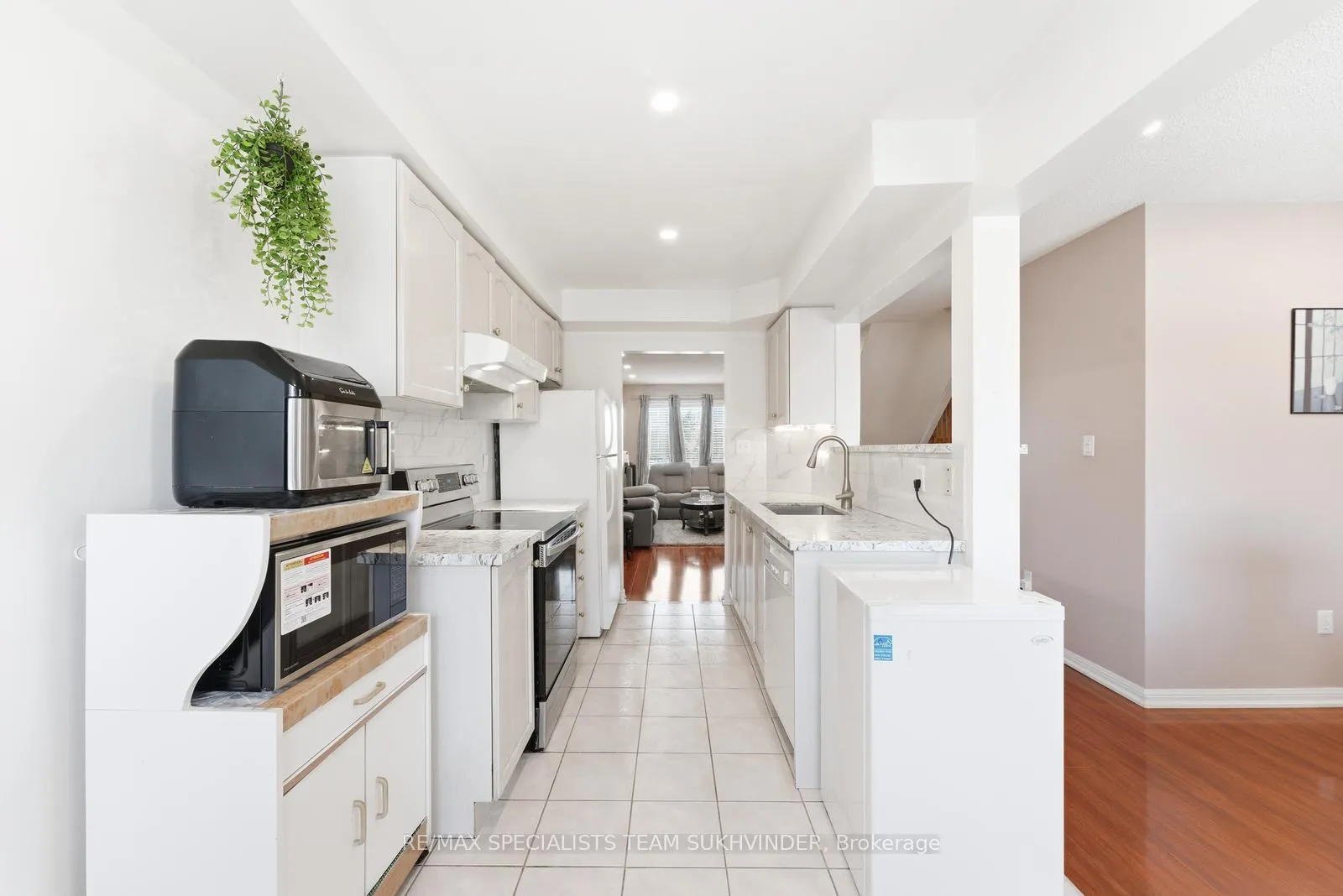 Photo 13 of Unit 92, 2 Clay Brick Court, Brampton, Brampton North — HOMEH