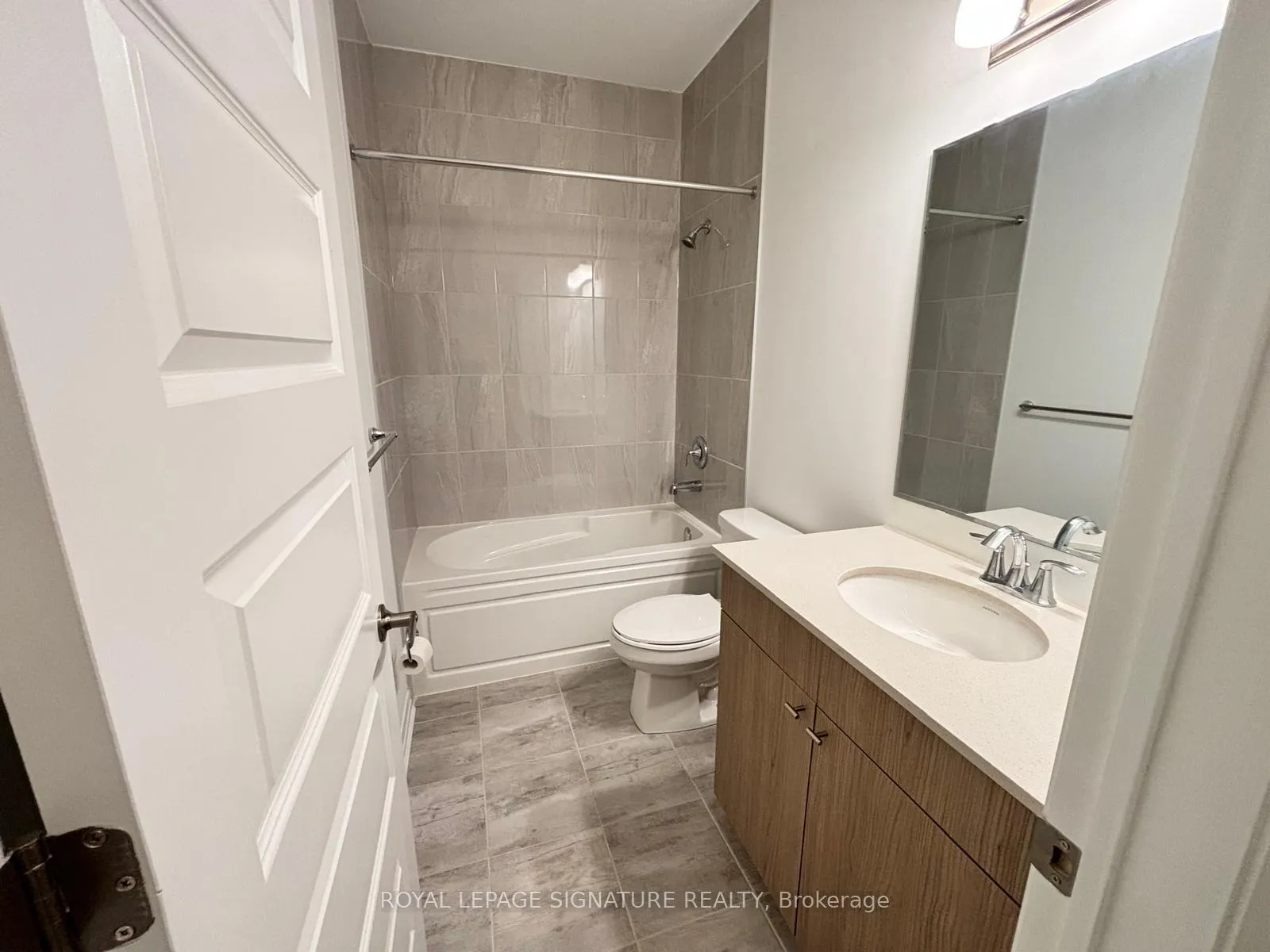 Photo 5 of Unit 604, 480 Gordon Krantz Avenue, Milton, Walker — HOMEH