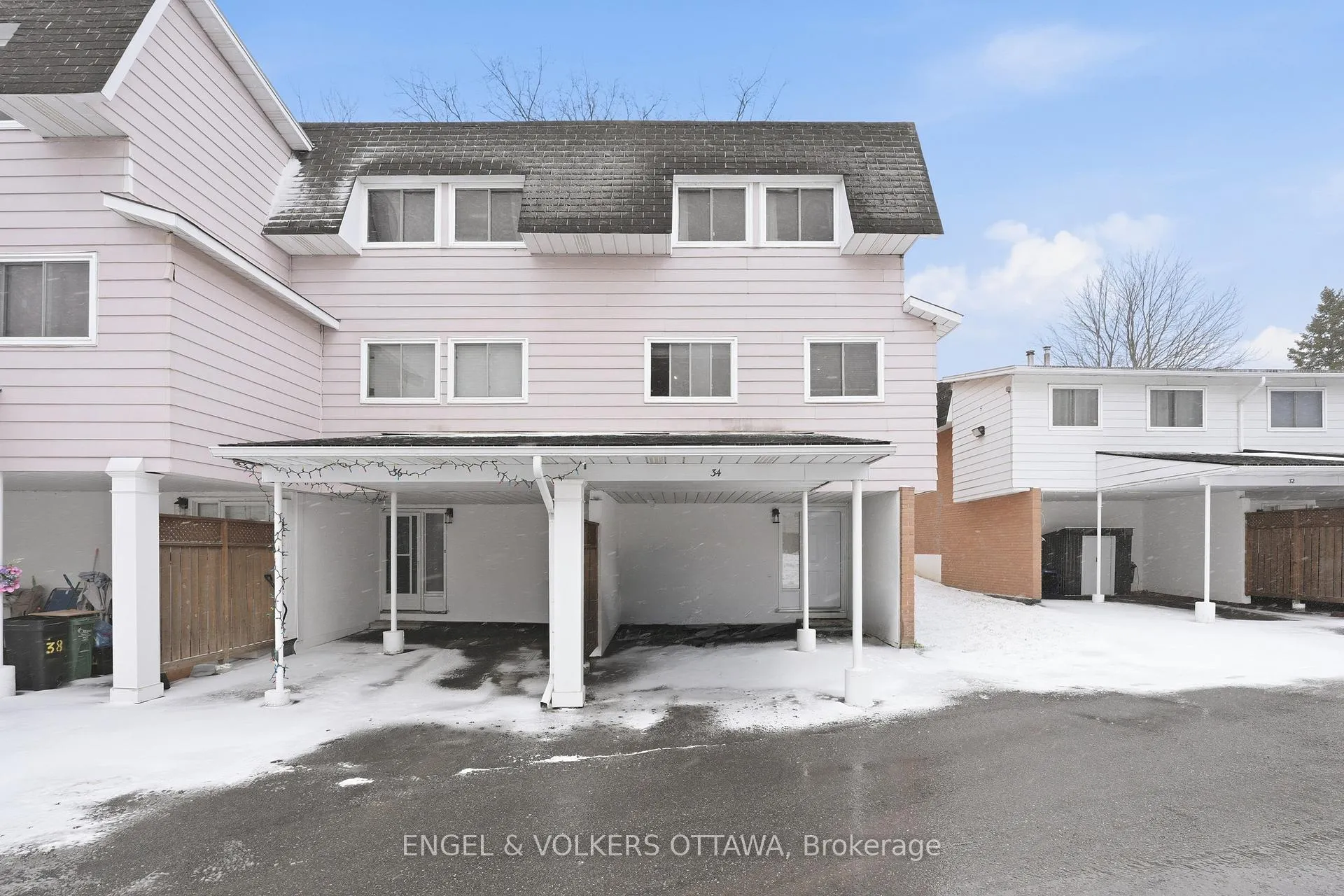 Photo 1 of 34 Alison Korn Private, Ottawa, Bells Corners — HOMEH