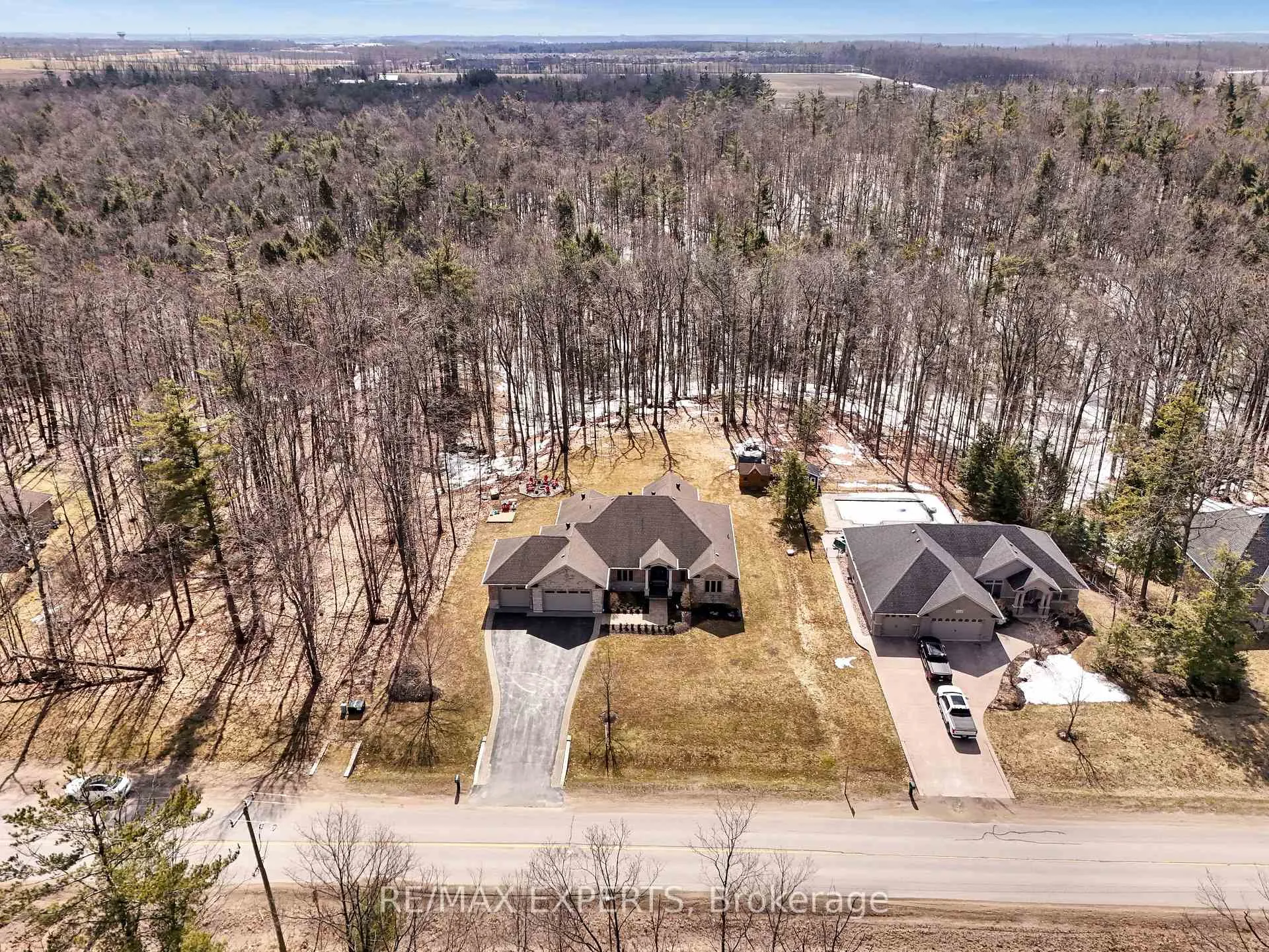 Photo 3 of 1215 Seadon Road, Springwater, Snow Valley — HOMEH