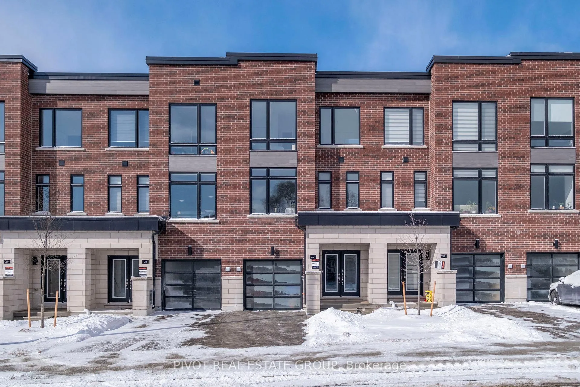 Photo 2 of 30 Danielle Moore Circle, Scarborough, Bendale — HOMEH