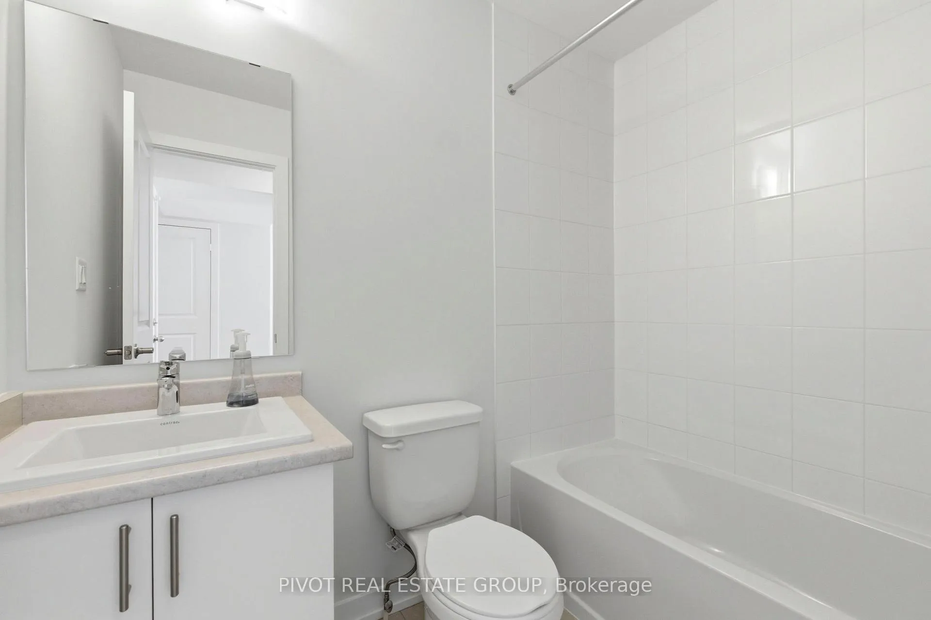 Photo 9 of 30 Danielle Moore Circle, Scarborough, Bendale — HOMEH
