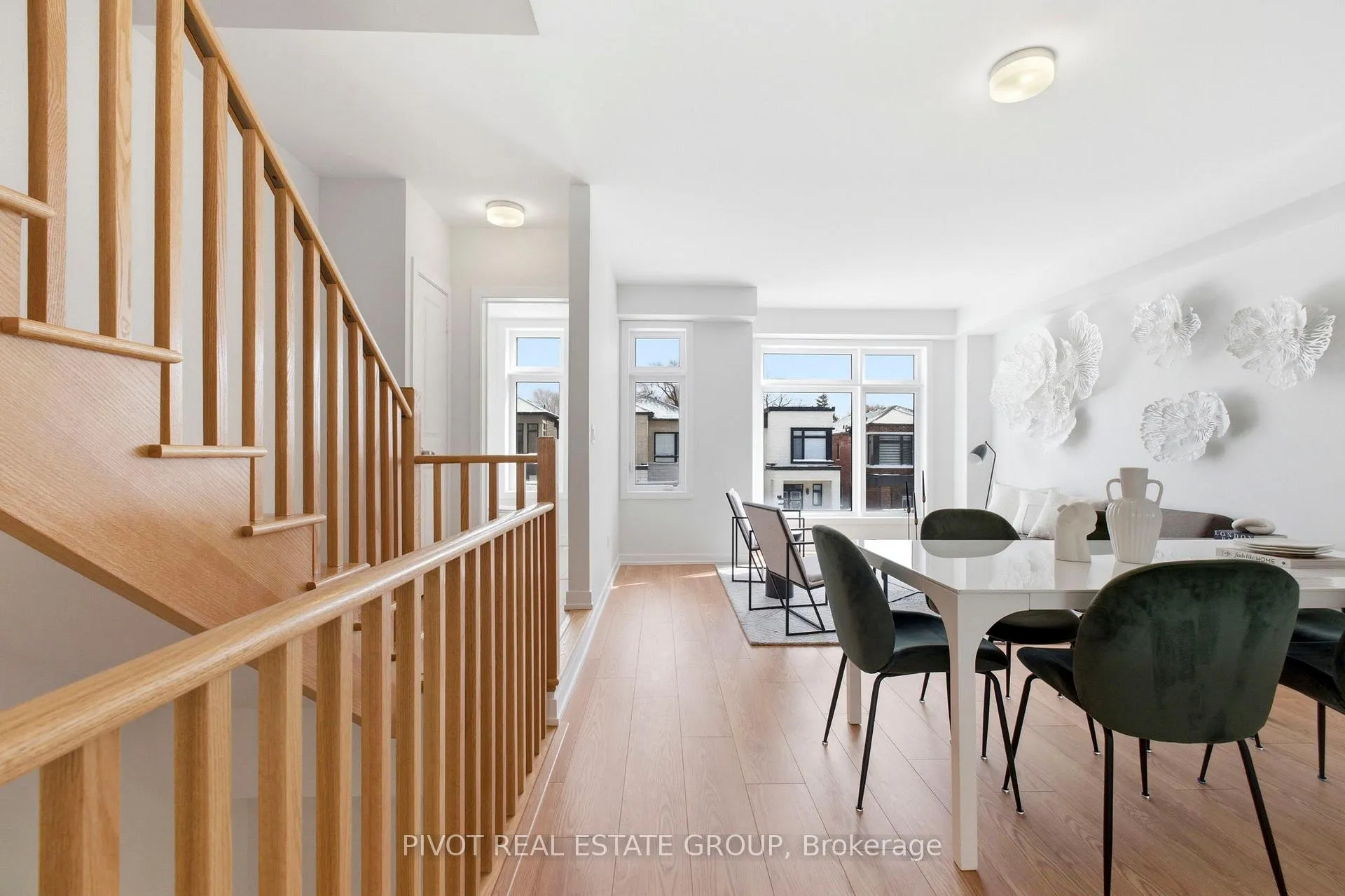 Photo 11 of 30 Danielle Moore Circle, Scarborough, Bendale — HOMEH