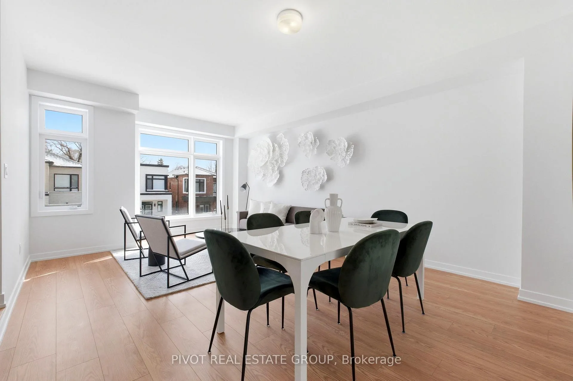 Photo 12 of 30 Danielle Moore Circle, Scarborough, Bendale — HOMEH