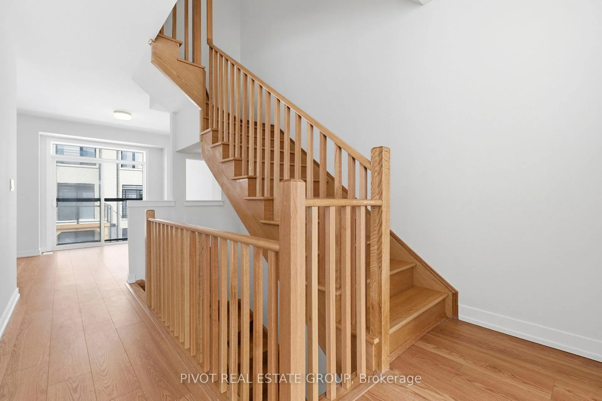 Photo 17 of 30 Danielle Moore Circle, Scarborough, Bendale — HOMEH