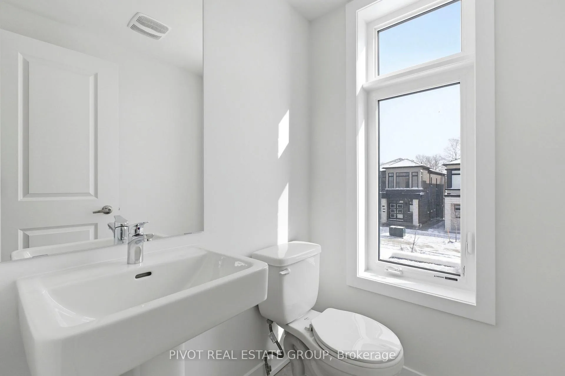 Photo 24 of 30 Danielle Moore Circle, Scarborough, Bendale — HOMEH