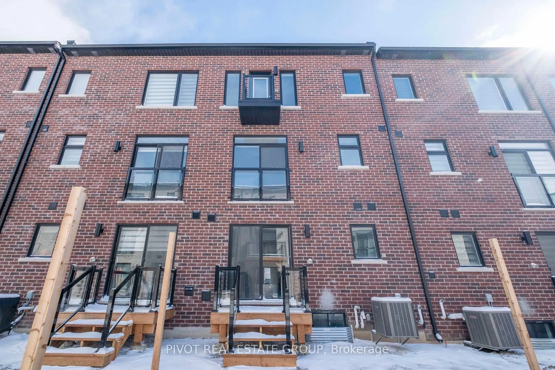 Photo 37 of 30 Danielle Moore Circle, Scarborough, Bendale — HOMEH