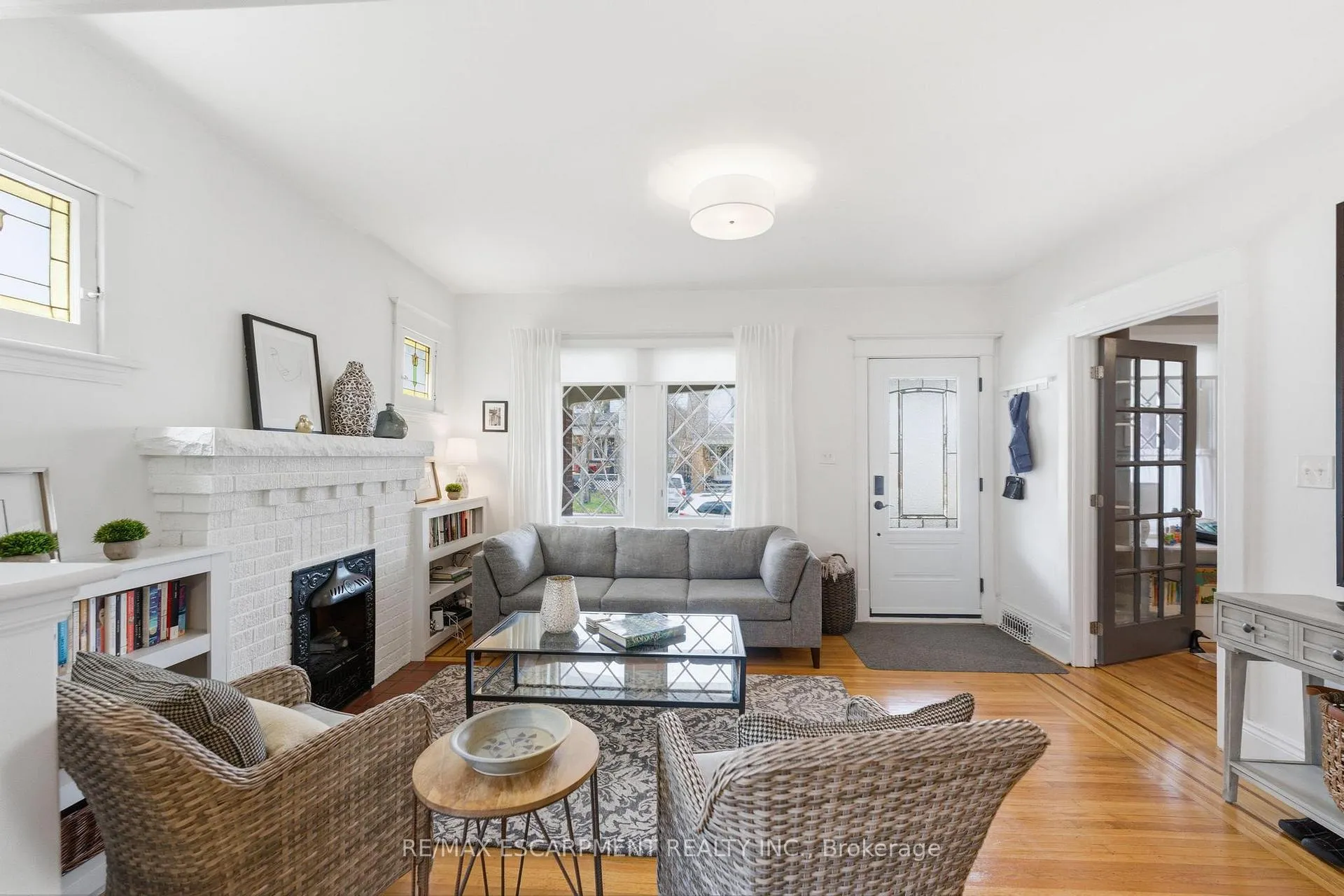 Photo 4 of 199 Kensington Avenue S, Hamilton, Delta — HOMEH