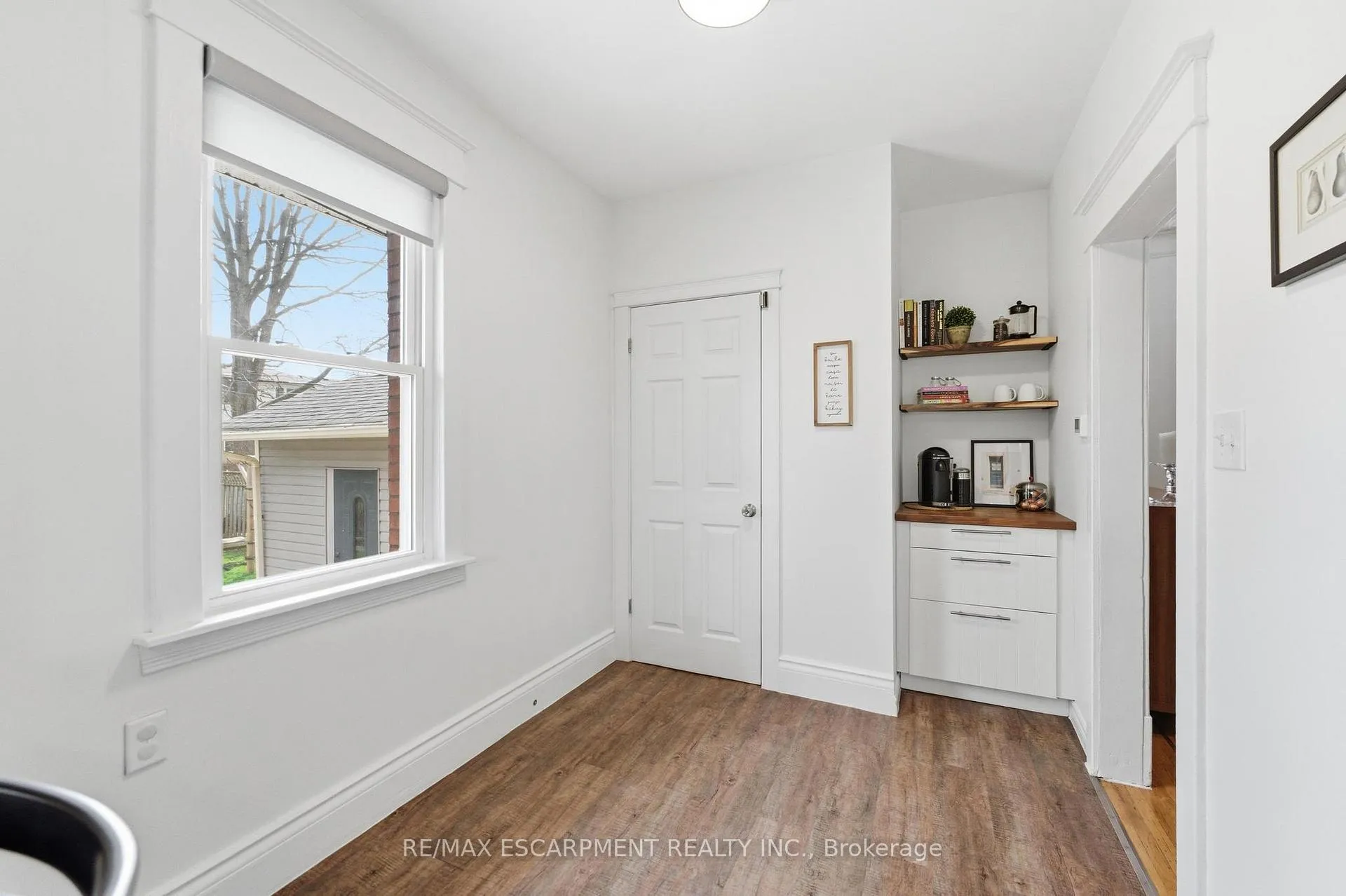 Photo 16 of 199 Kensington Avenue S, Hamilton, Delta — HOMEH