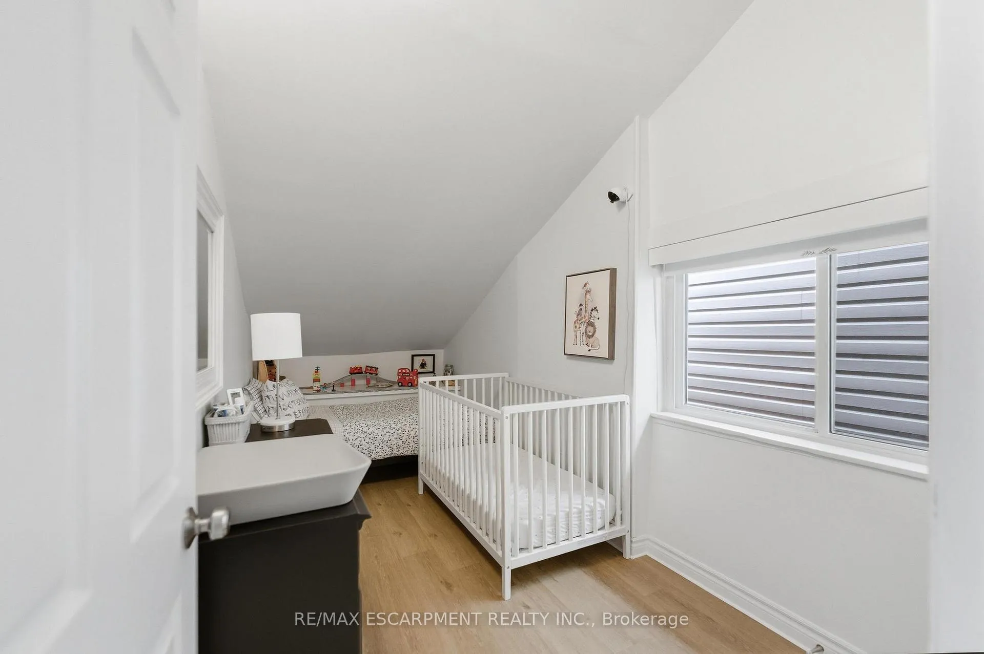 Photo 25 of 199 Kensington Avenue S, Hamilton, Delta — HOMEH