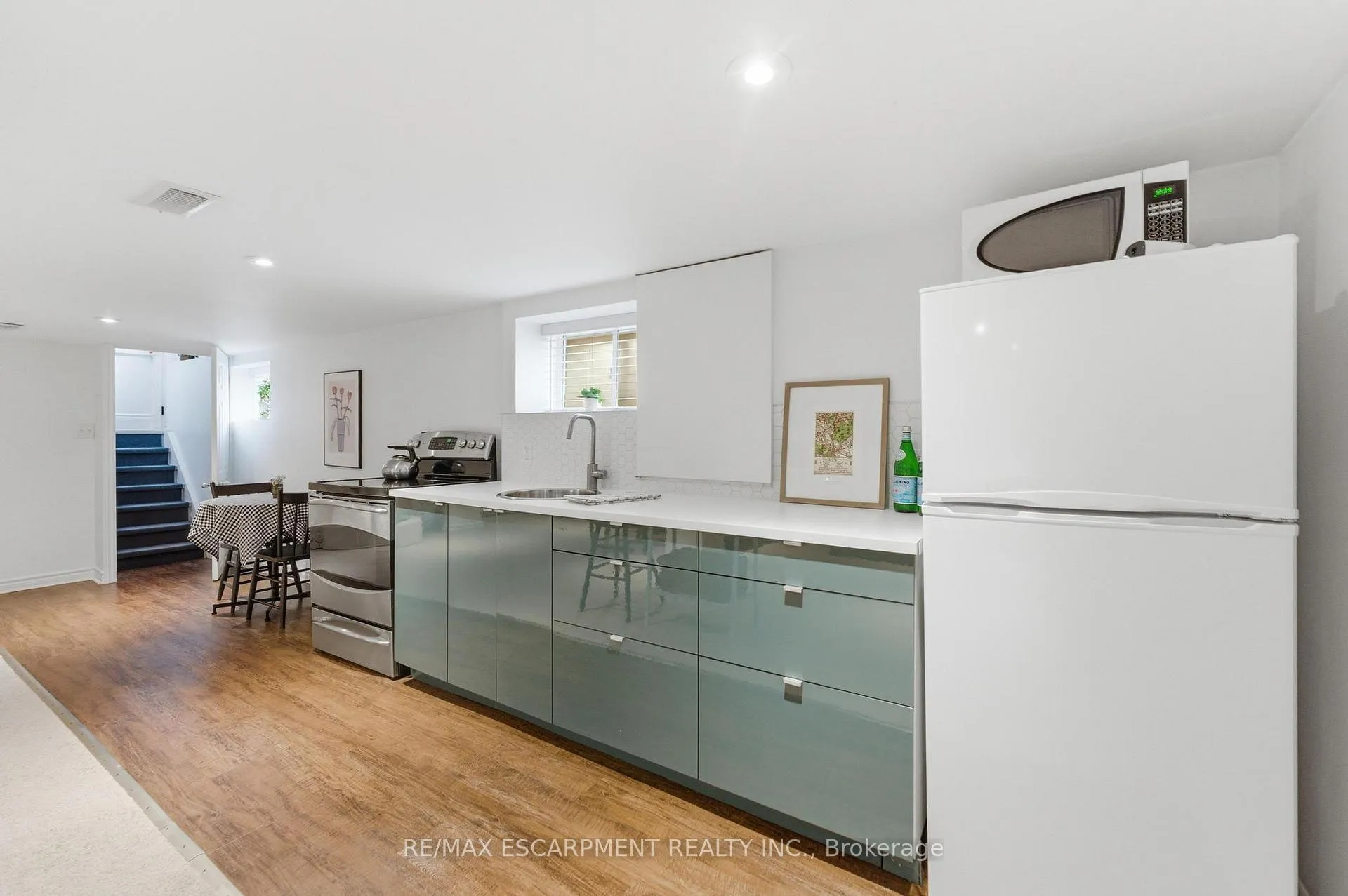 Photo 31 of 199 Kensington Avenue S, Hamilton, Delta — HOMEH