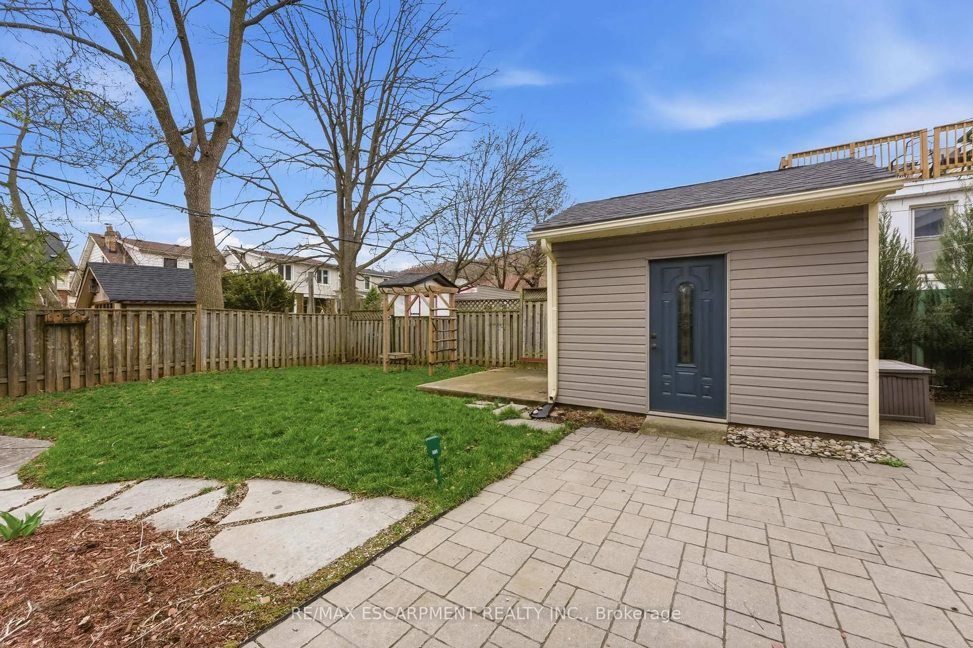 Photo 37 of 199 Kensington Avenue S, Hamilton, Delta — HOMEH