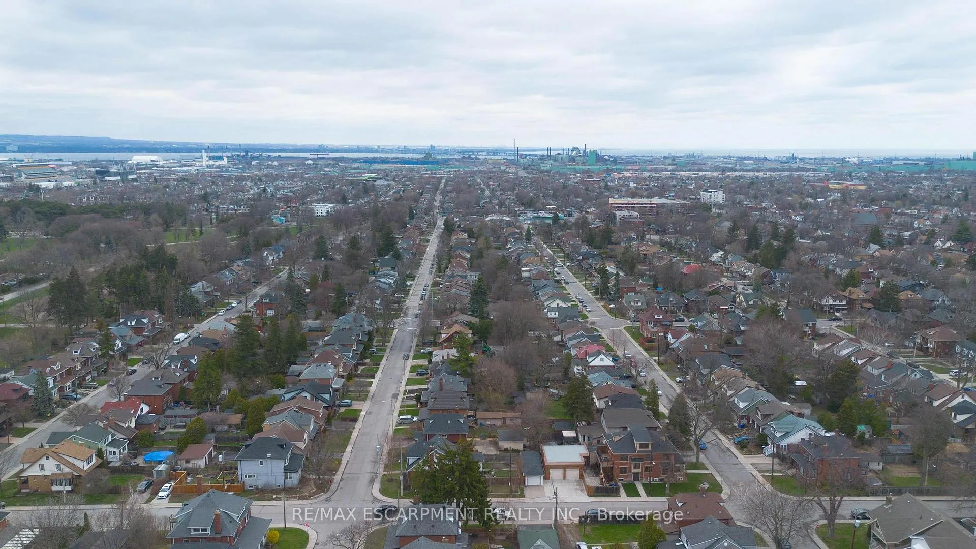 Photo 42 of 199 Kensington Avenue S, Hamilton, Delta — HOMEH