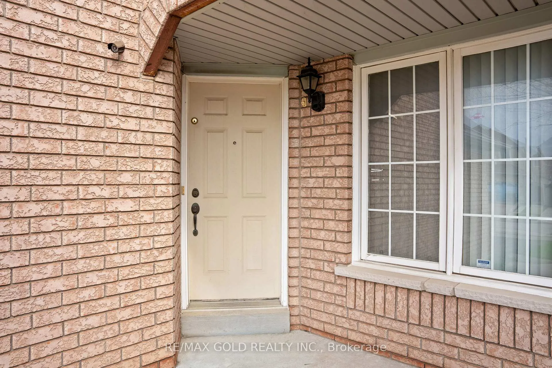 Photo 3 of 107 Seclusion Crescent, Brampton, Sandringham-Wellington — HOMEH
