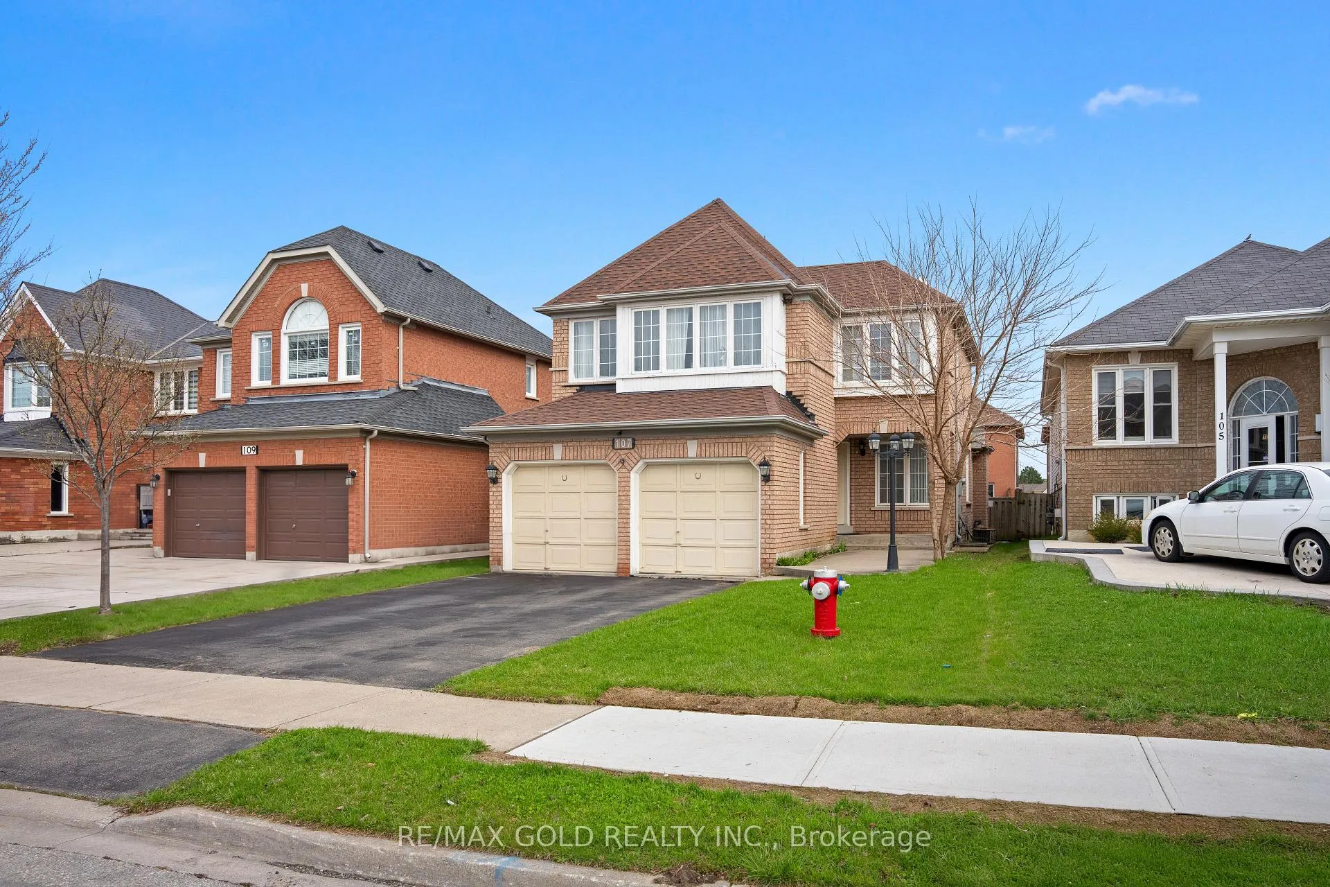 Photo 5 of 107 Seclusion Crescent, Brampton, Sandringham-Wellington — HOMEH