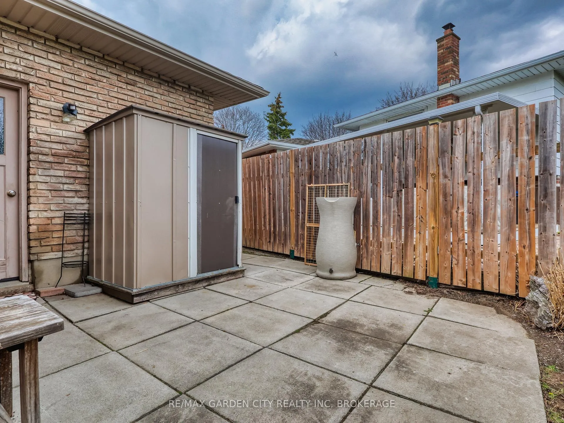 Photo 10 of 30 Glenview Avenue, St. Catharines, Vine/Linwell — HOMEH