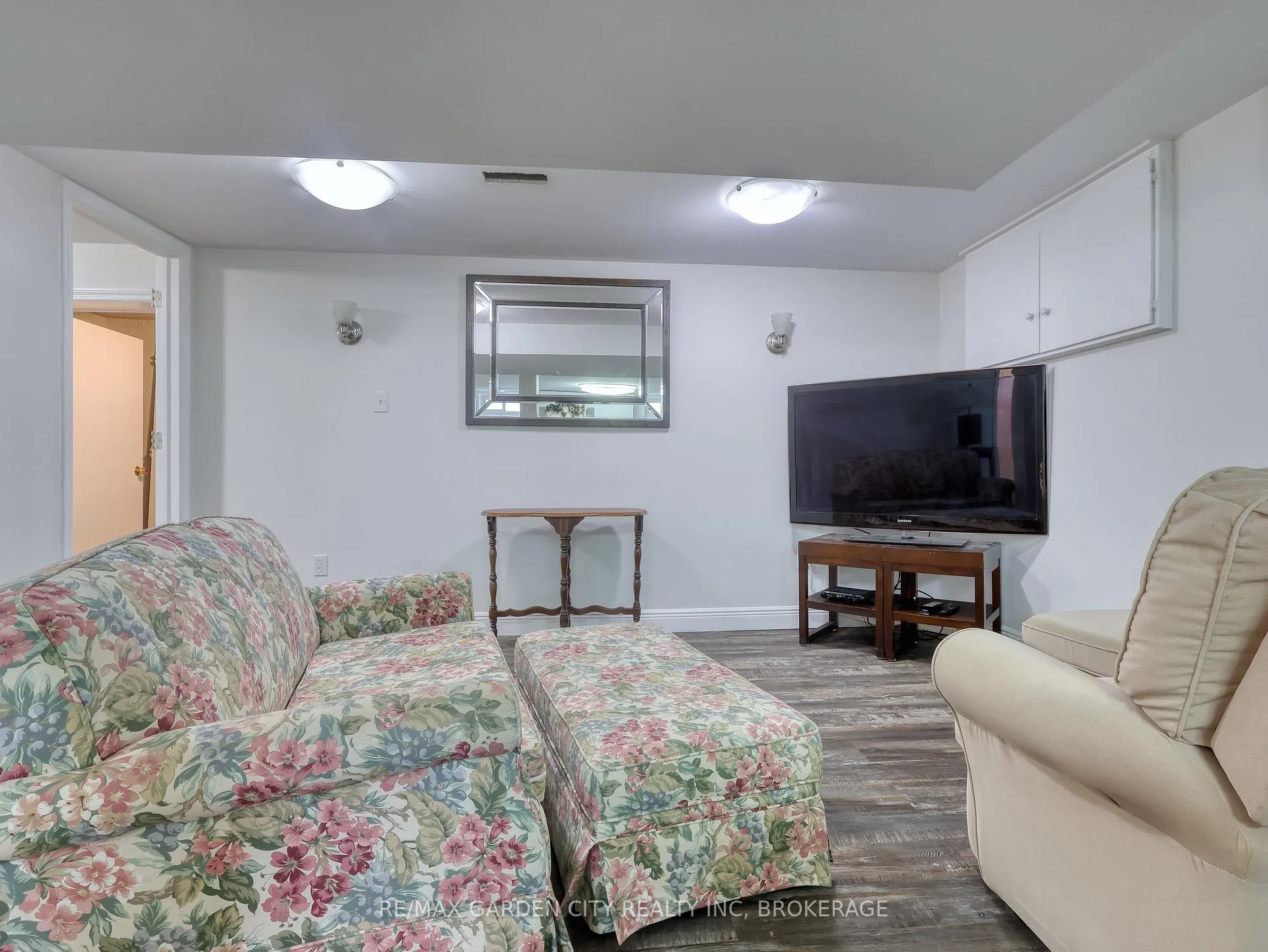 Photo 36 of 30 Glenview Avenue, St. Catharines, Vine/Linwell — HOMEH