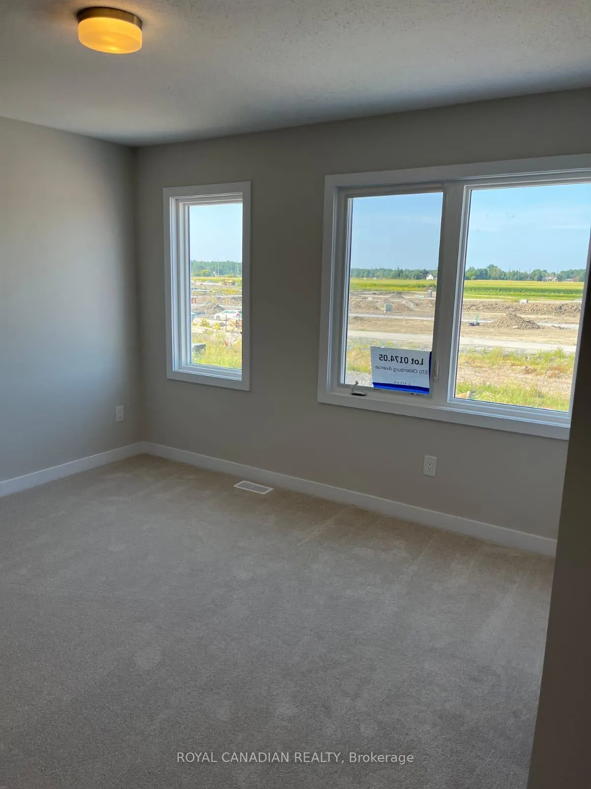 Photo 7 of 570 Oldenburg Drive, Ottawa, Richmond — HOMEH