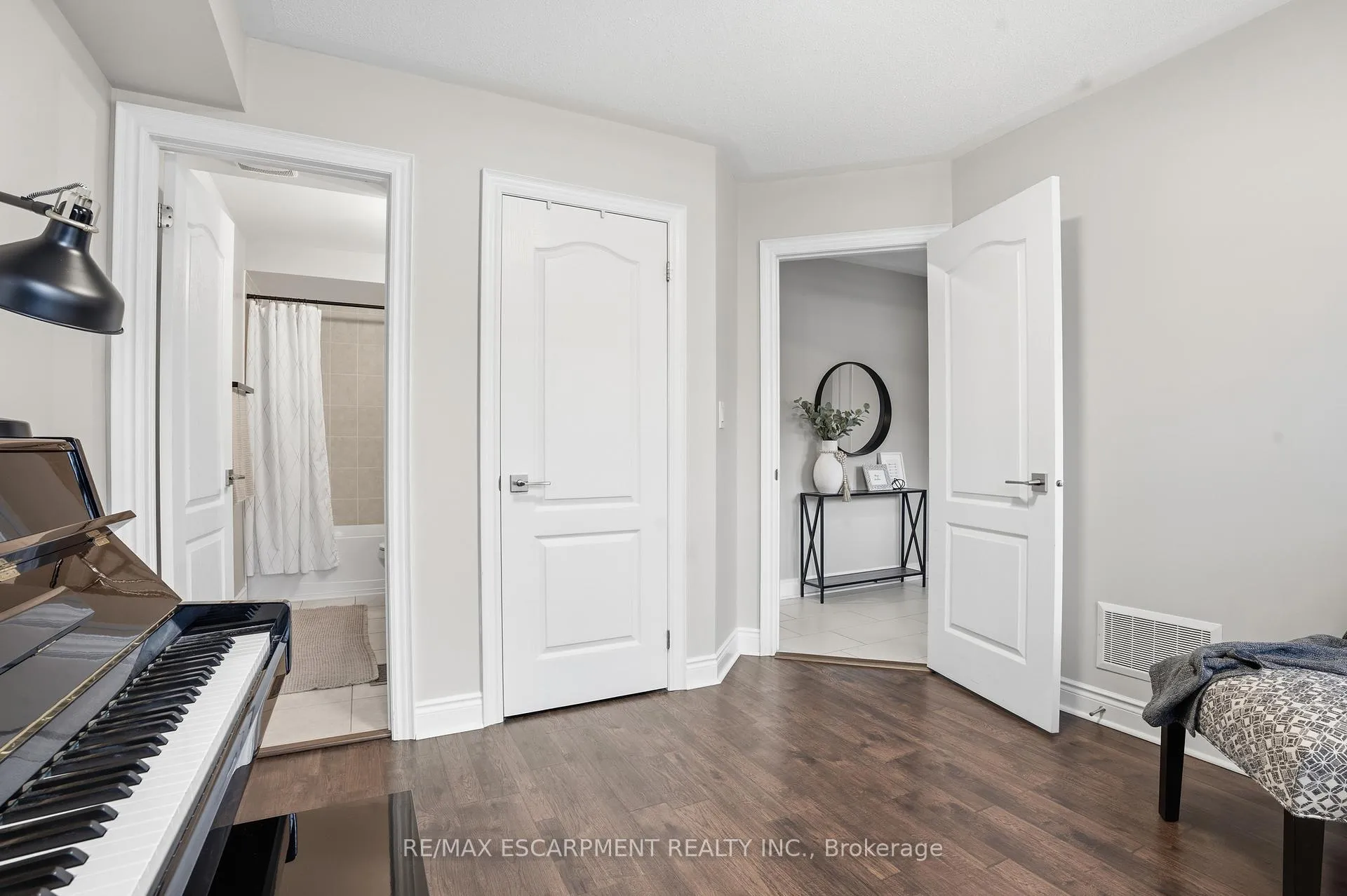 Photo 5 of Unit 68, 4823 Thomas Alton Boulevard, Burlington, Alton — HOMEH