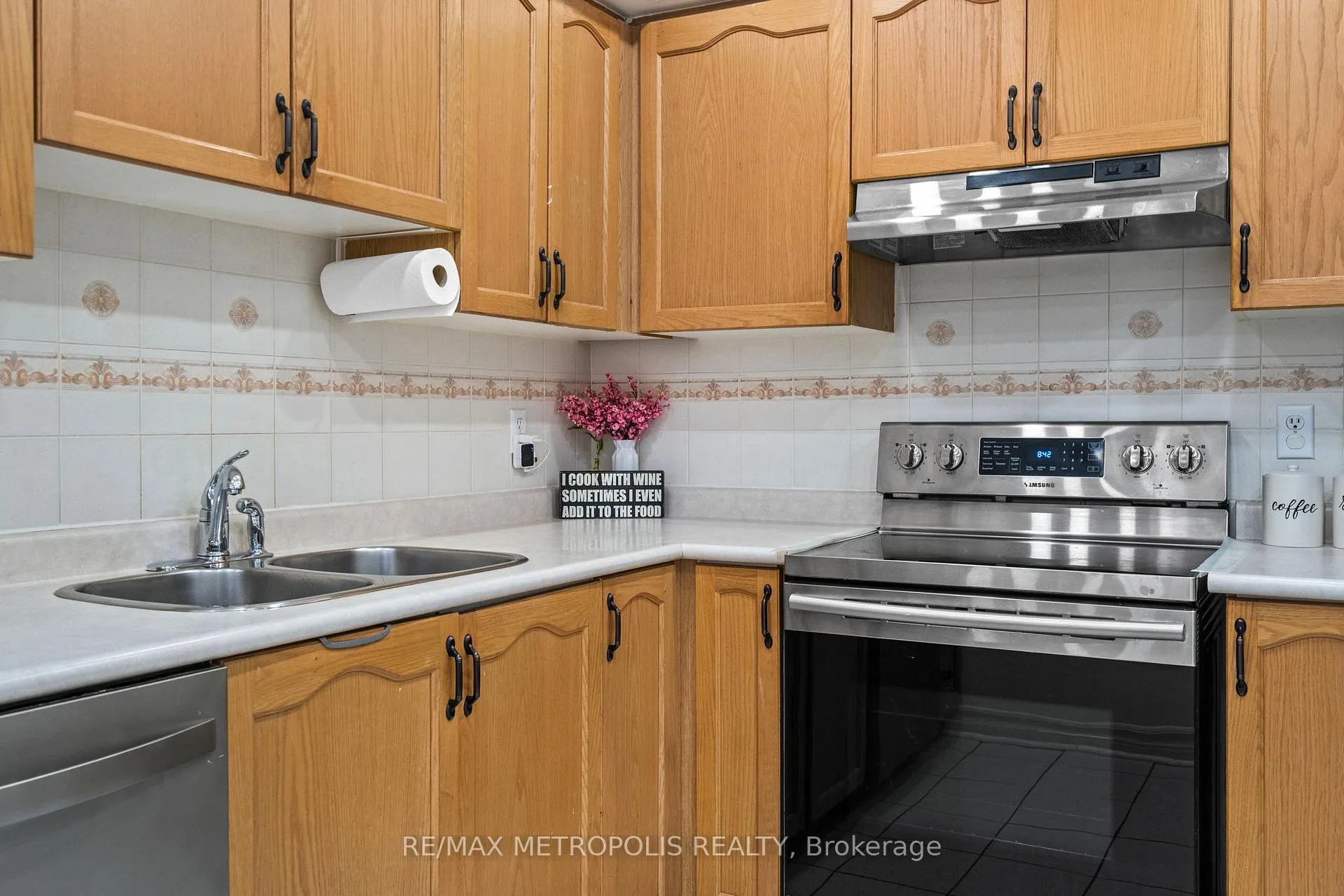 Photo 8 of Unit 59, 200 Cresthaven Road, Brampton, Snelgrove — HOMEH