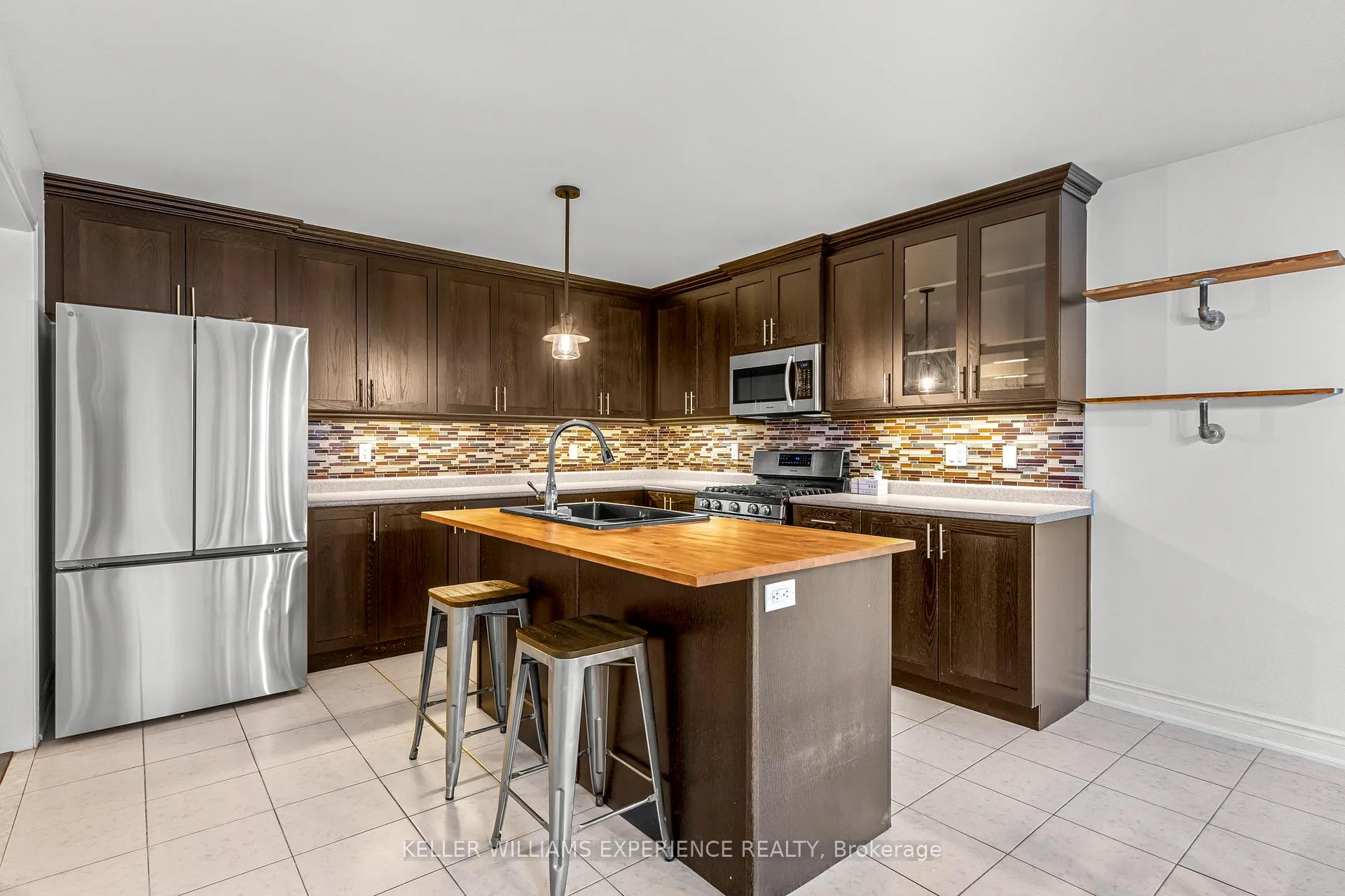 Photo 3 of 3086 Emperor Drive, Orillia — HOMEH