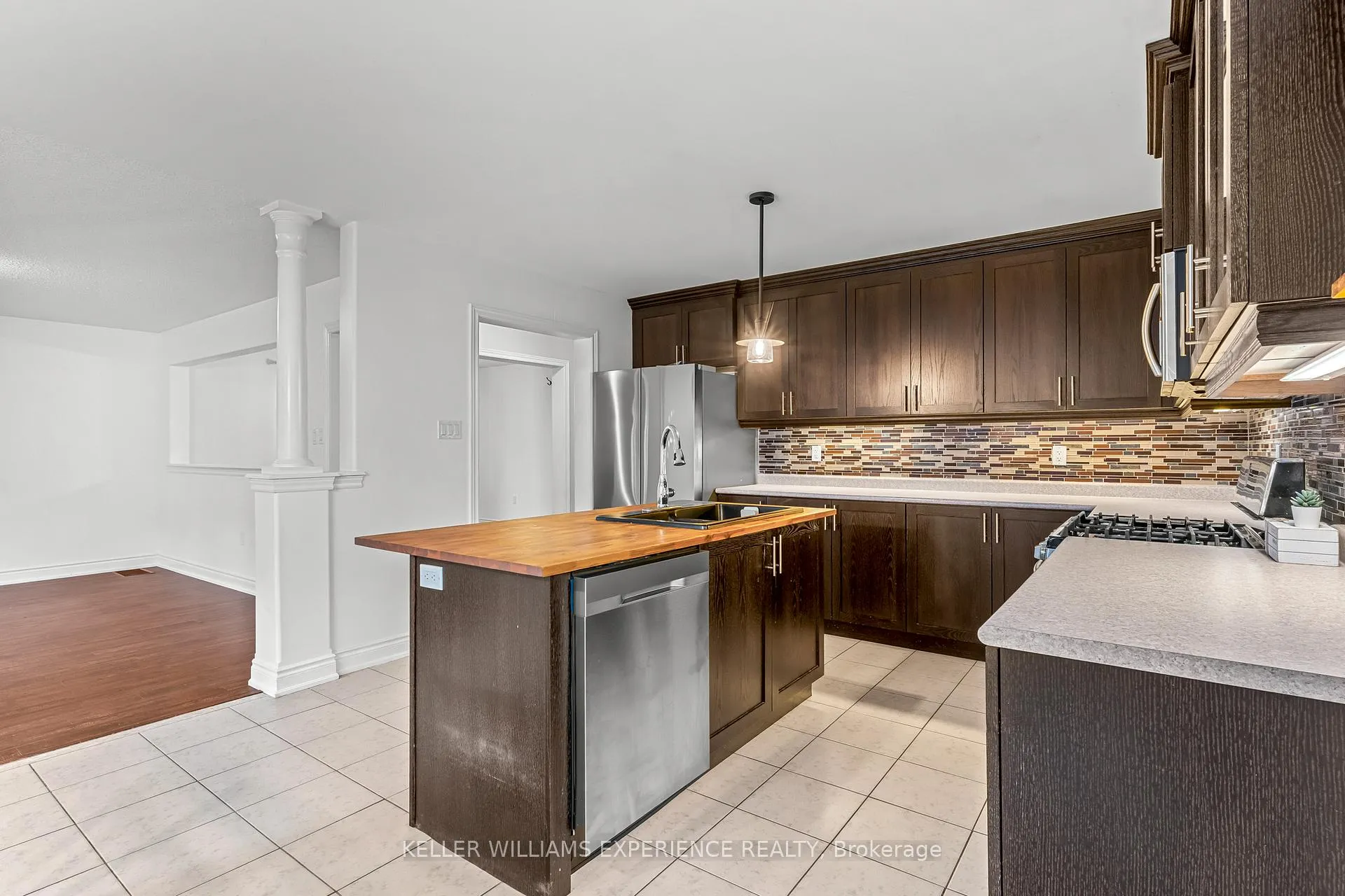 Photo 5 of 3086 Emperor Drive, Orillia — HOMEH