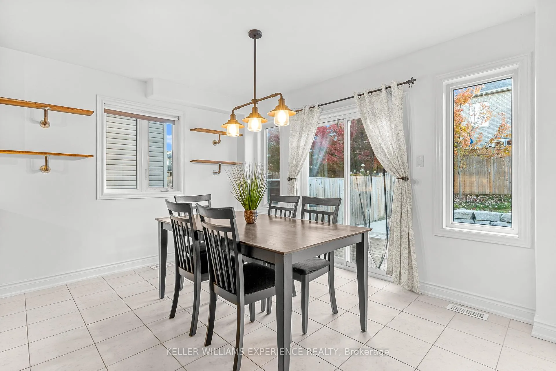 Photo 6 of 3086 Emperor Drive, Orillia — HOMEH