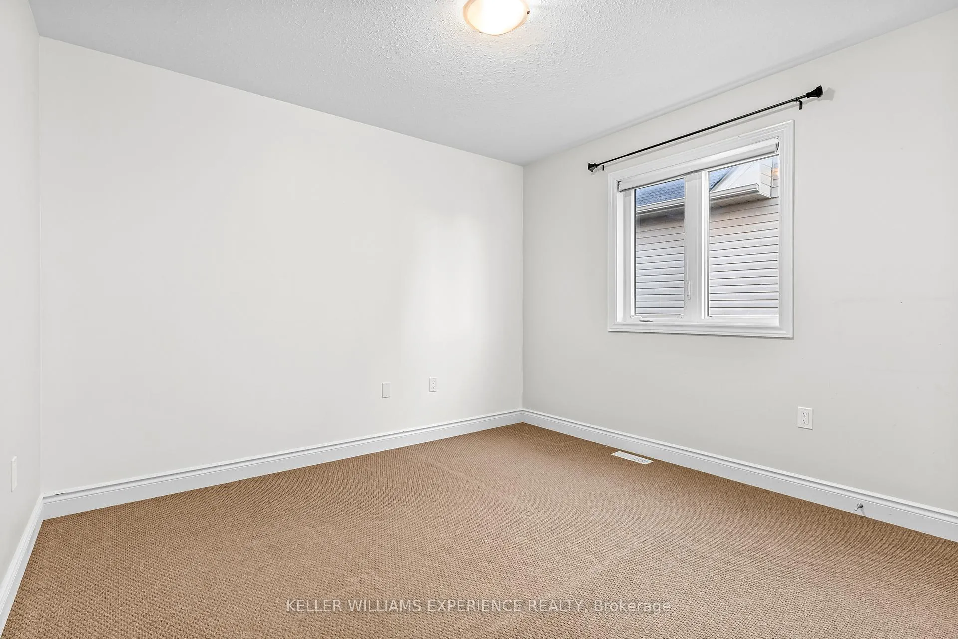 Photo 17 of 3086 Emperor Drive, Orillia — HOMEH