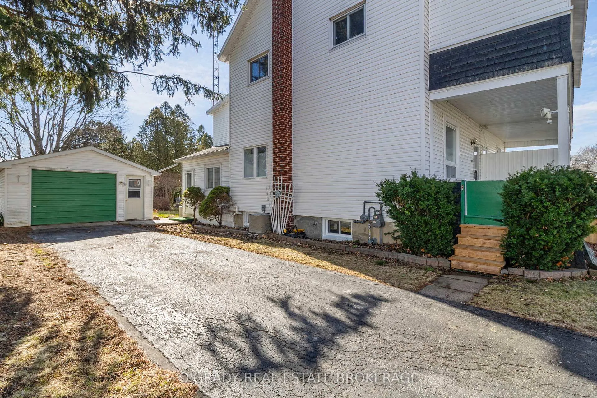 Photo 6 of 26 Brouse Drive E, South Dundas, Iroquois — HOMEH