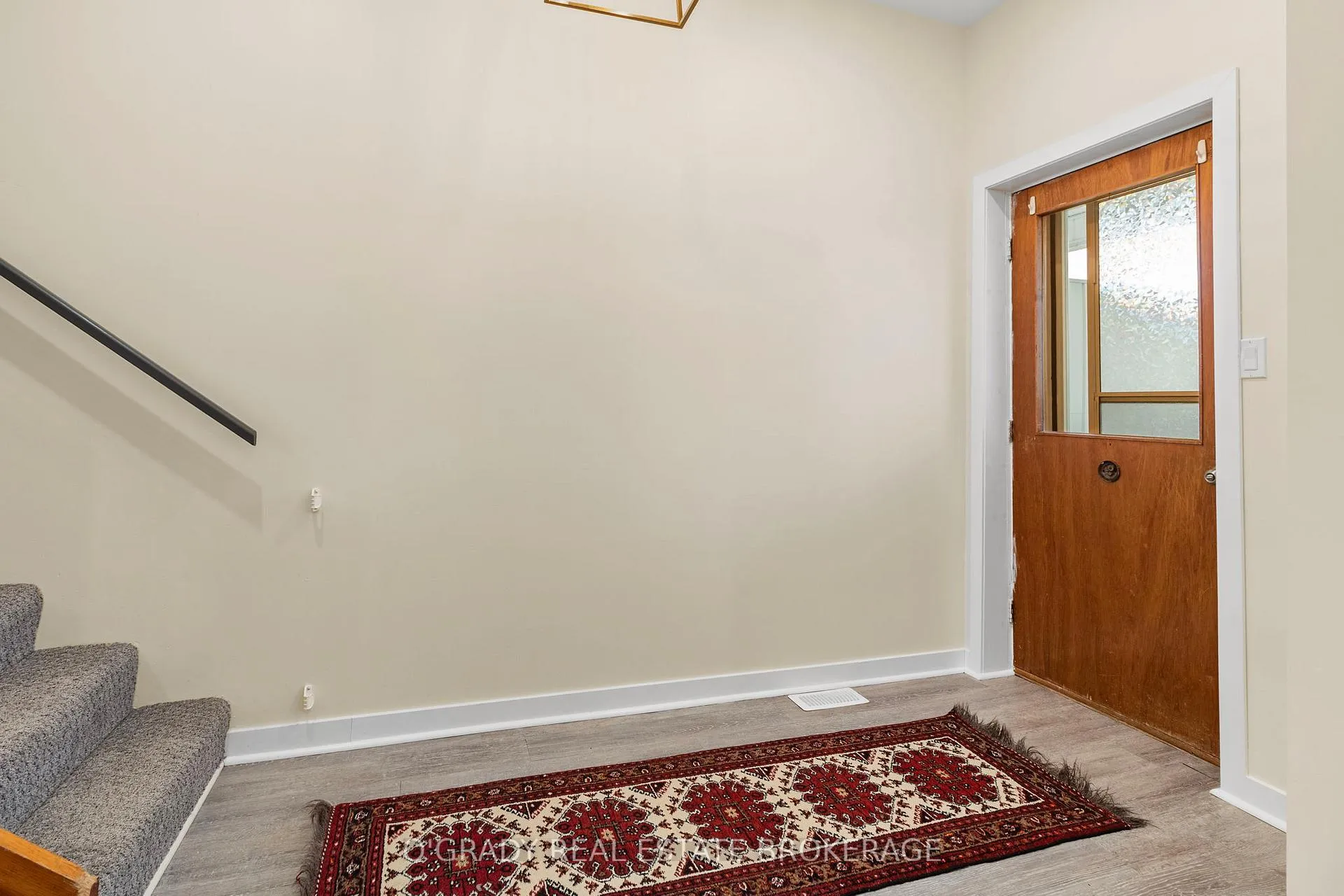 Photo 14 of 26 Brouse Drive E, South Dundas, Iroquois — HOMEH