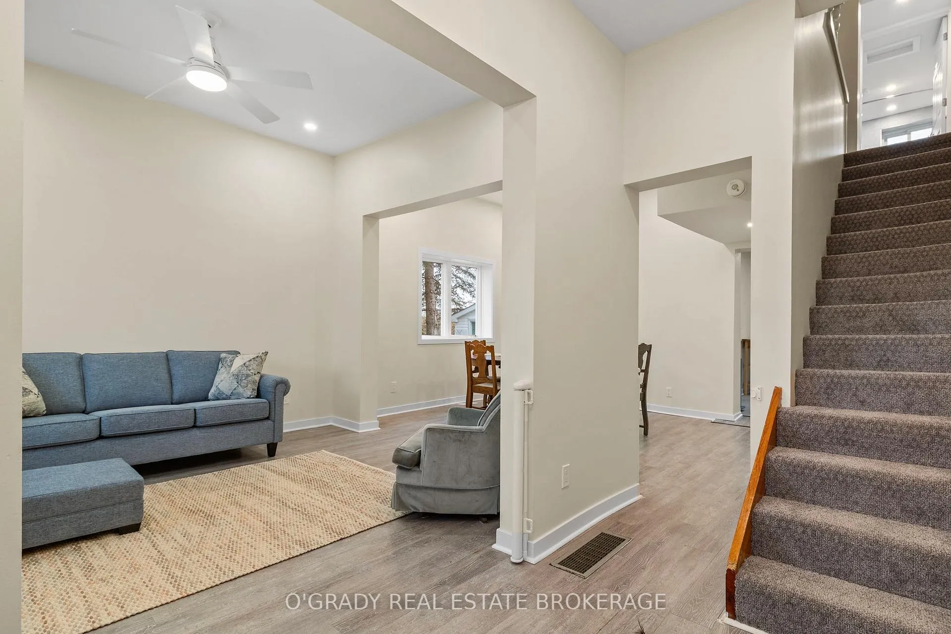 Photo 15 of 26 Brouse Drive E, South Dundas, Iroquois — HOMEH