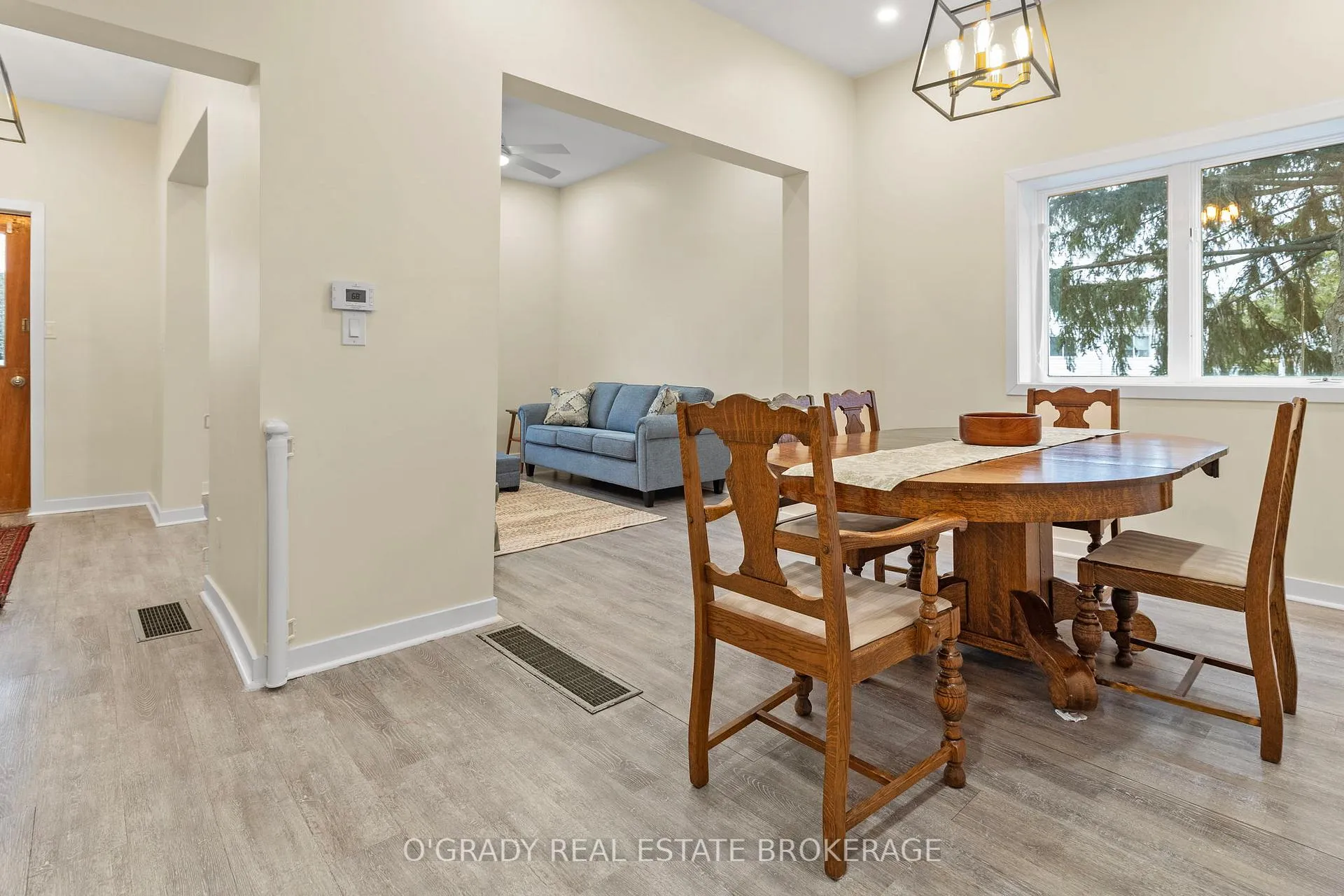 Photo 19 of 26 Brouse Drive E, South Dundas, Iroquois — HOMEH